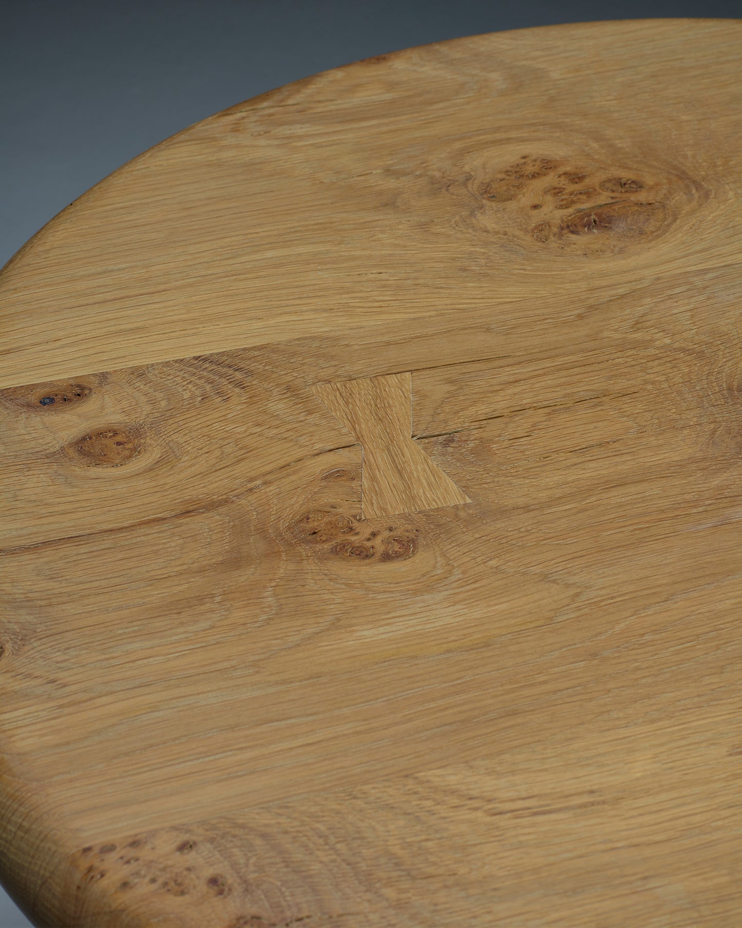 Daydream Shape Table™ : Oak
