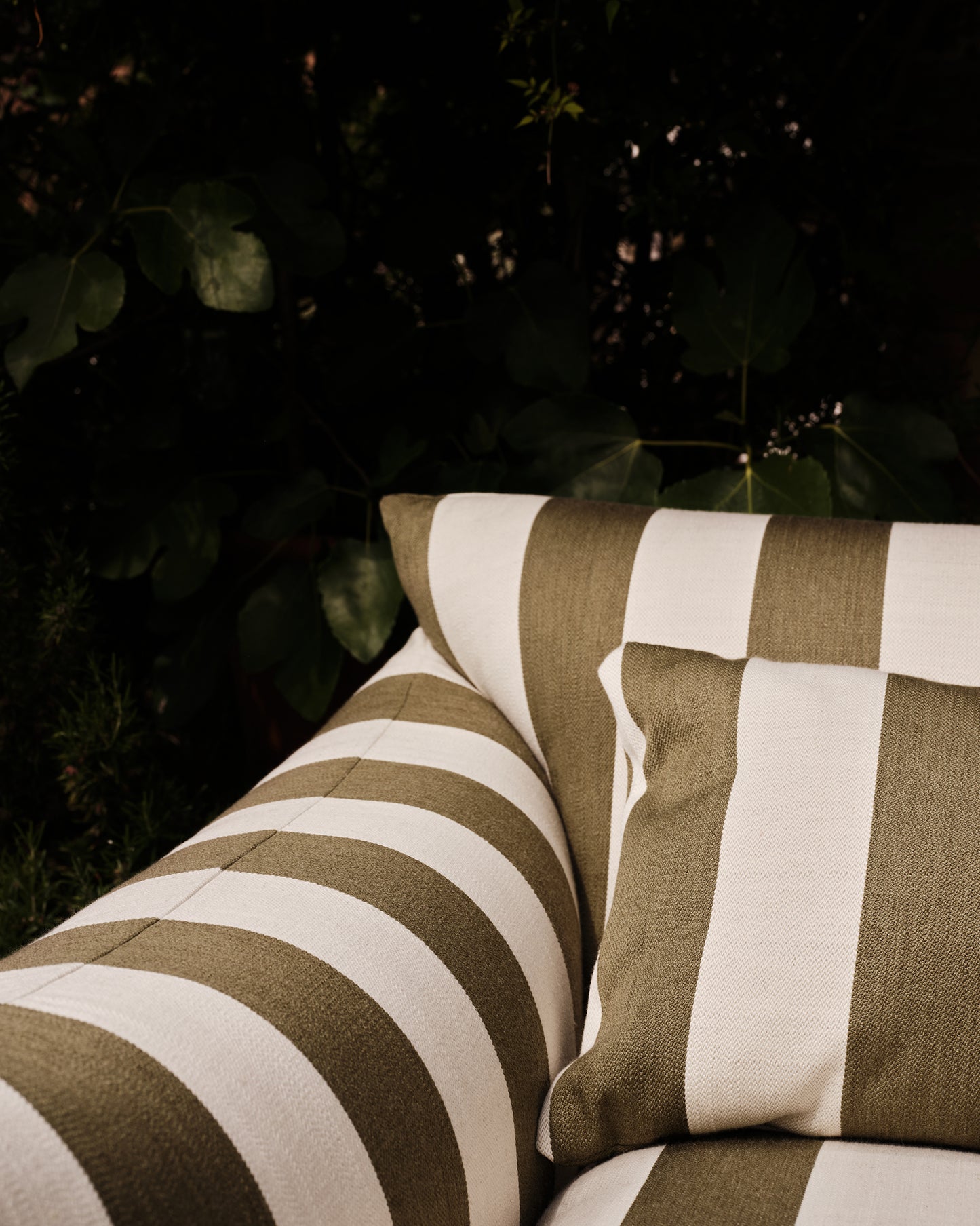 Outdoor Studio Chair™: Wild Studio Stripe Khaki