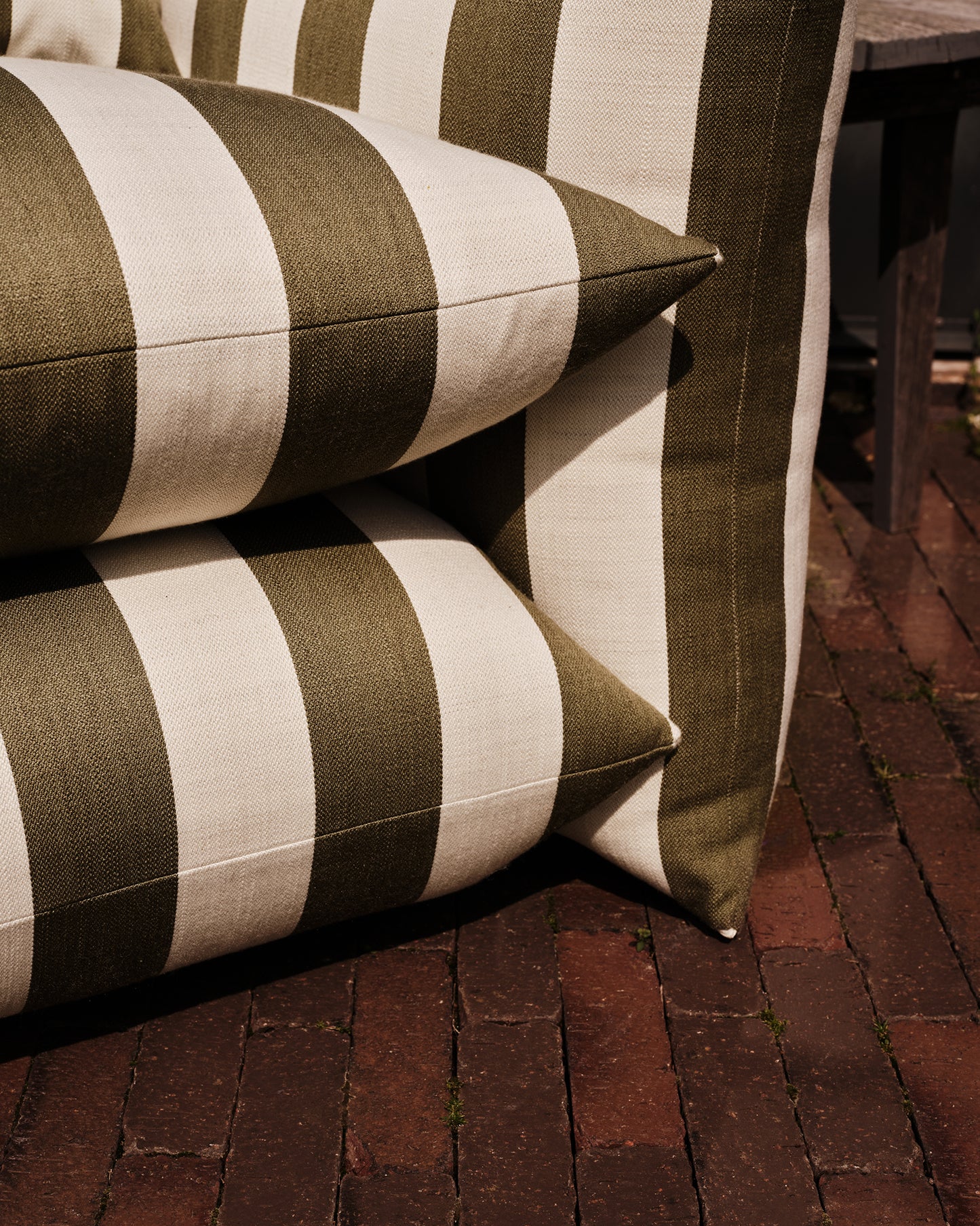 Outdoor Studio Chair™: Wild Studio Stripe Khaki