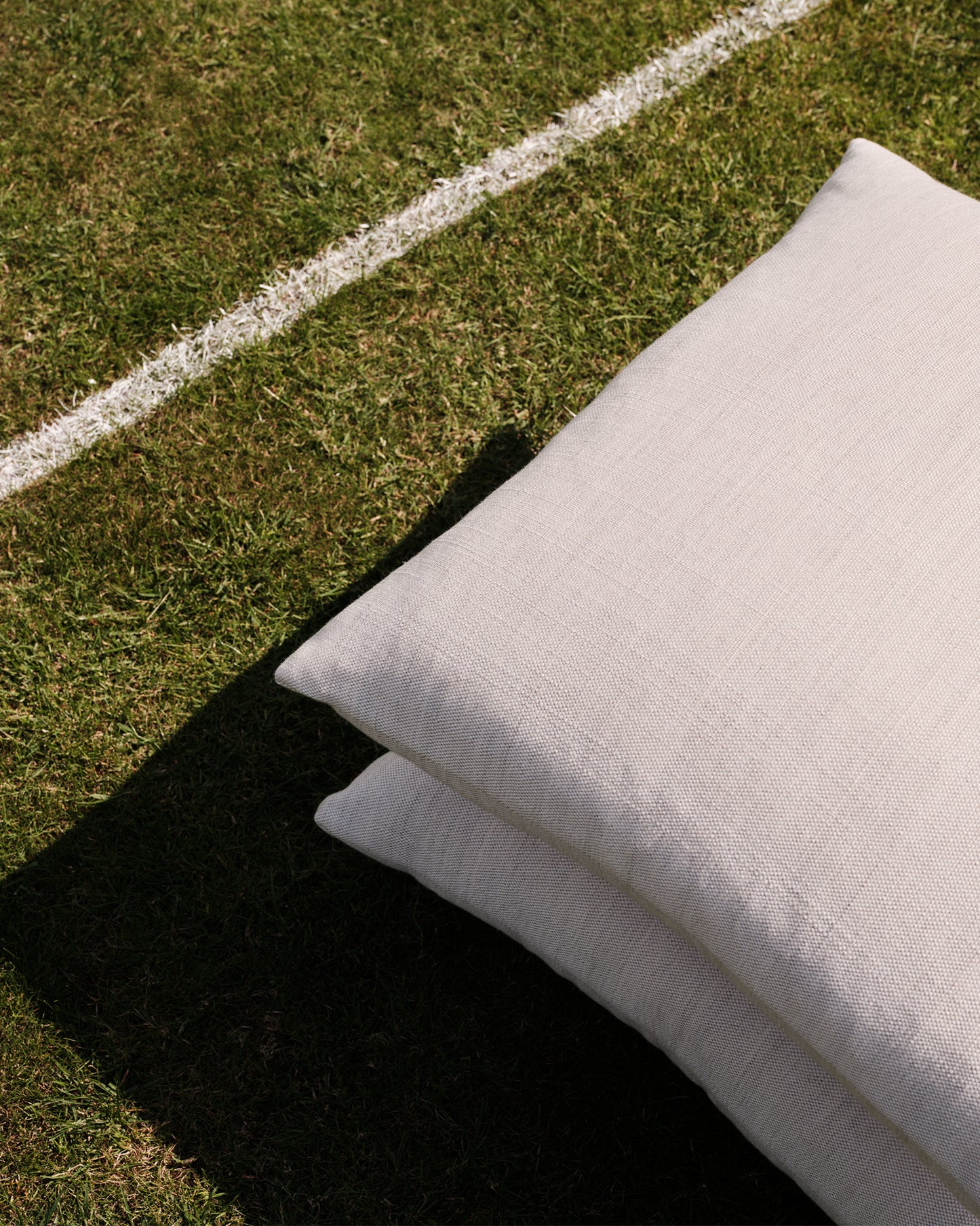 Outdoor Studio Stool: Wild Plain Chalk