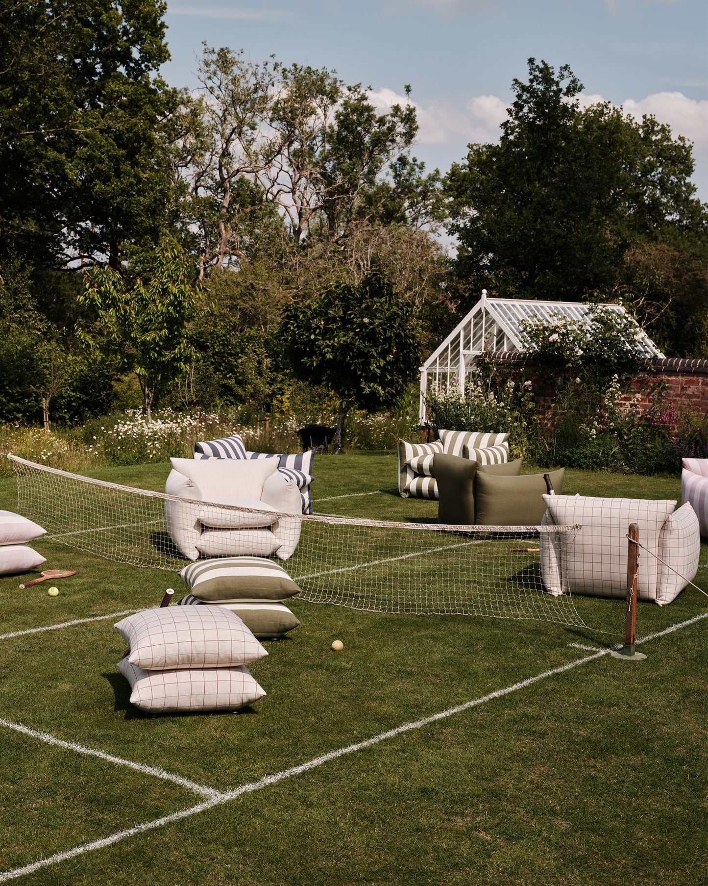 Outdoor Studio Chair™: Wild Plain Chalk