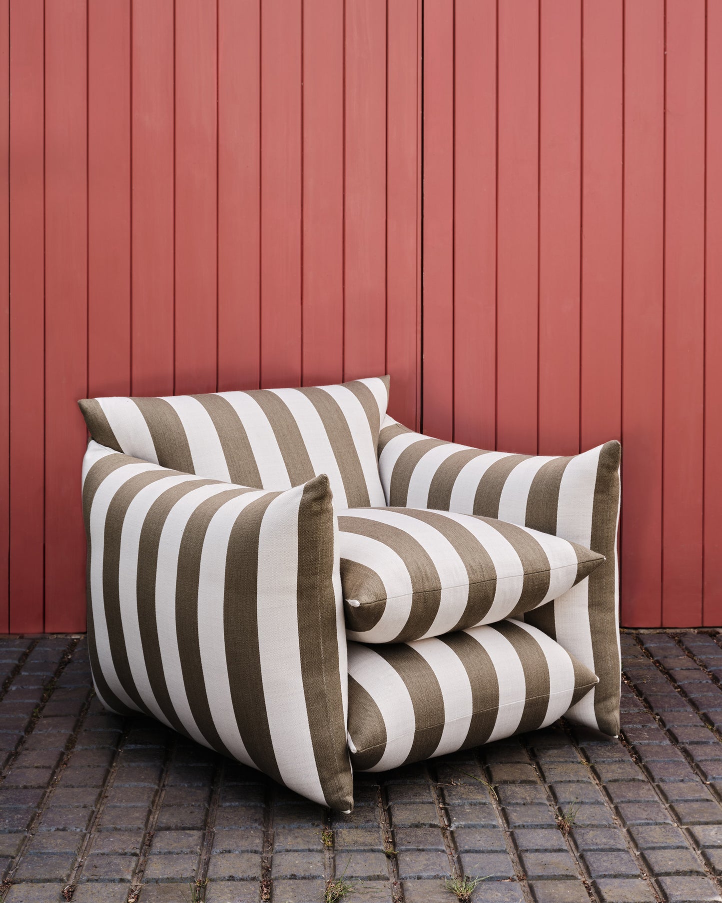 Outdoor Studio Chair™: Wild Studio Stripe Khaki