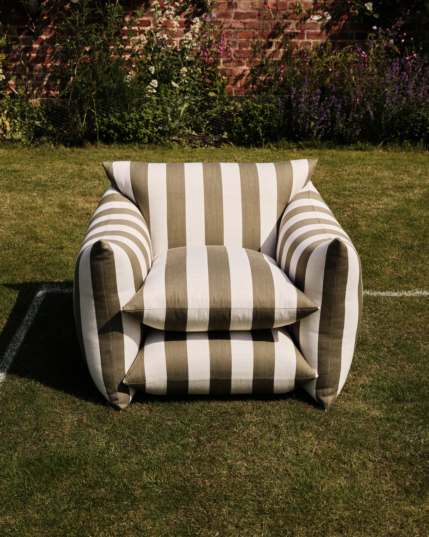 Outdoor Studio Chair™: Wild Studio Stripe Khaki