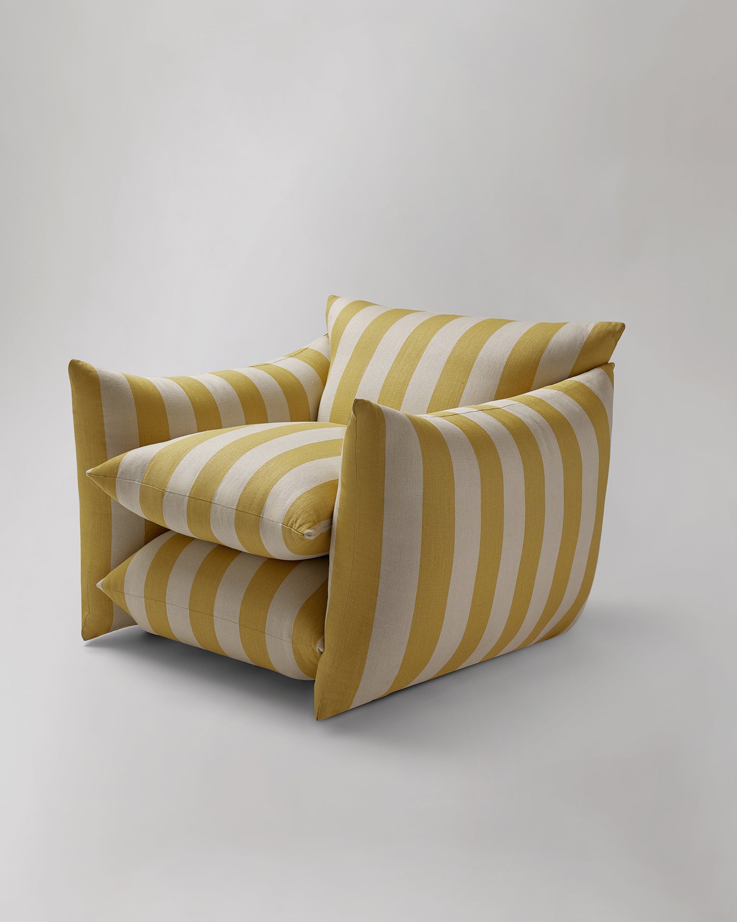 Studio Chair™ : Old Yellow Studio Stripe
