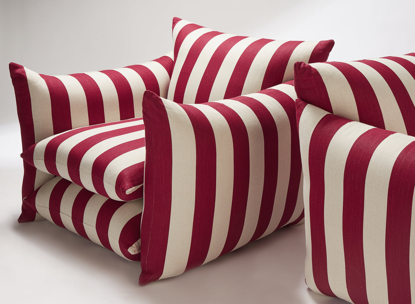 Studio Chair™ : Ruby Studio Stripe
