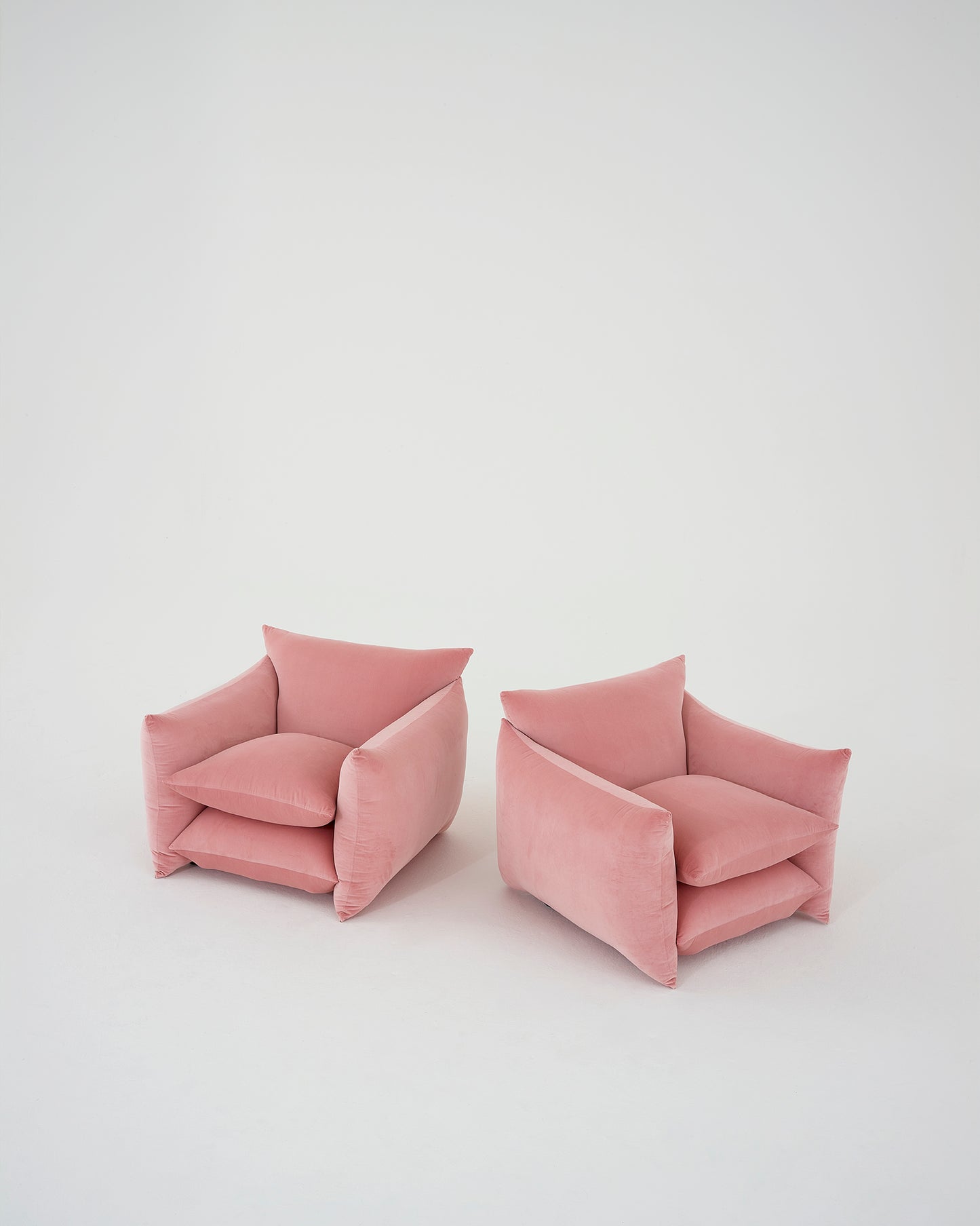 Studio Chair™ : BS Pink Velvet