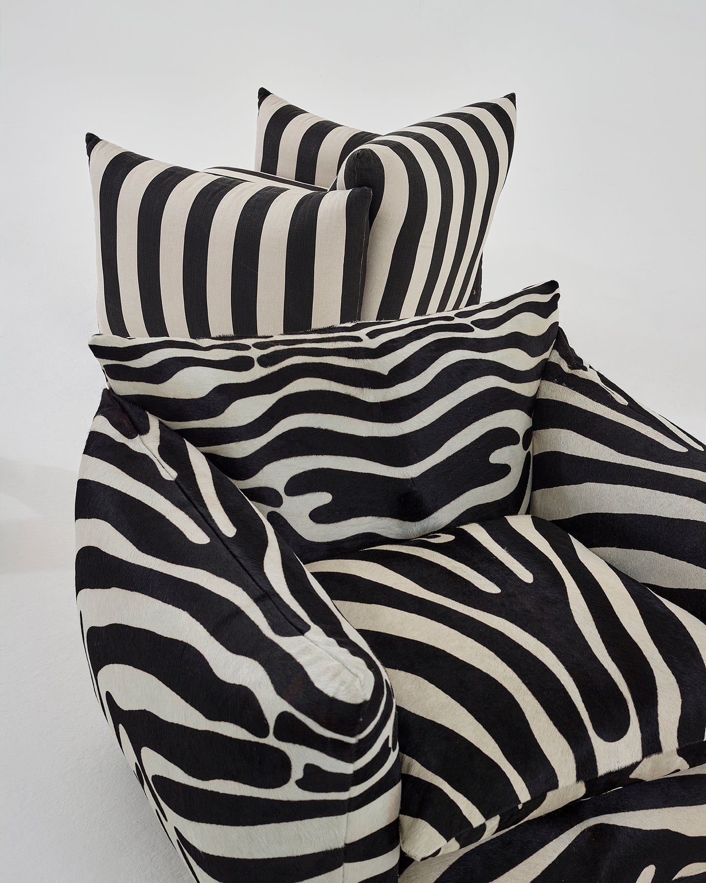 Special Edition Studio Chair™ : Zebra