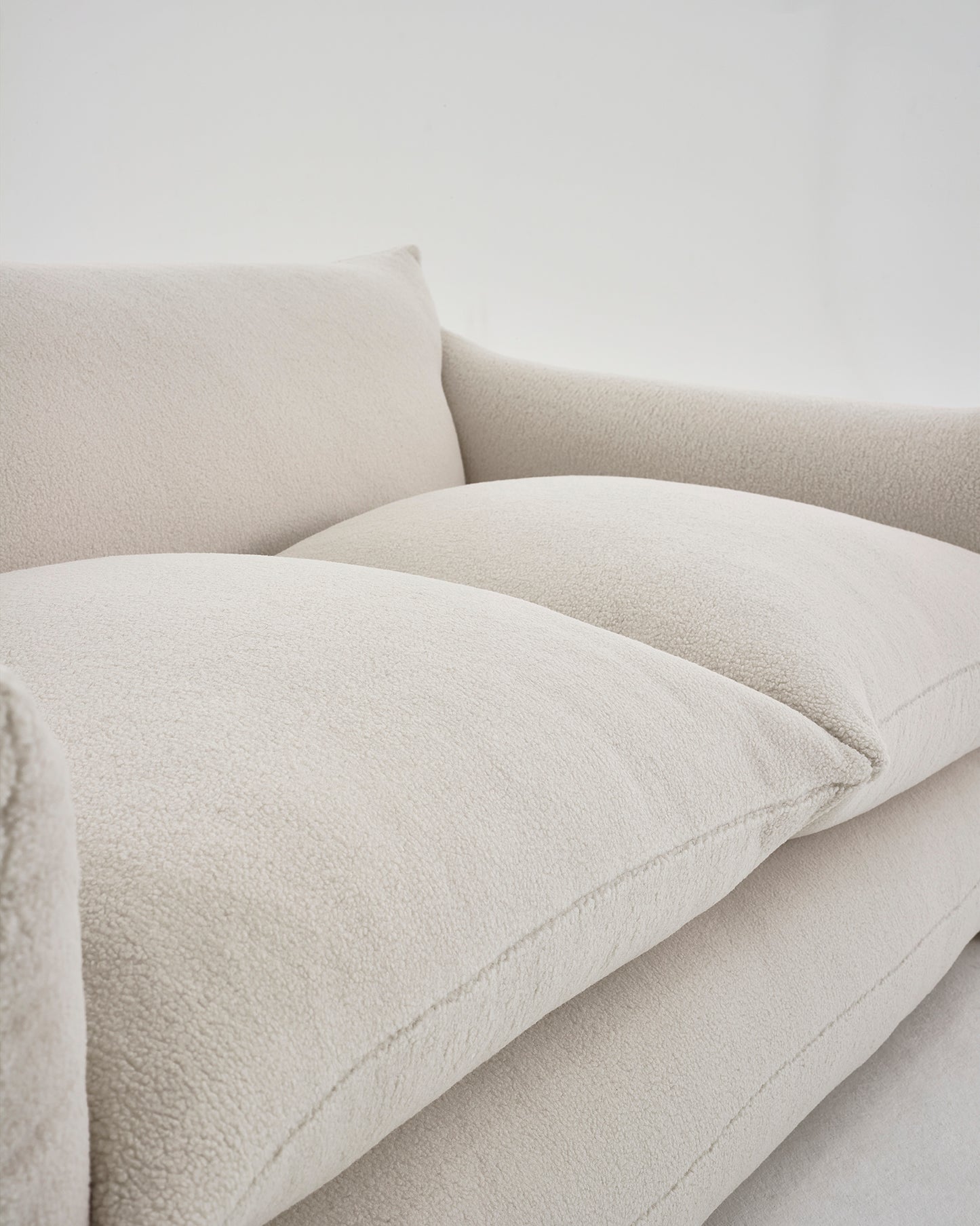 Studio Sofa in Teddy