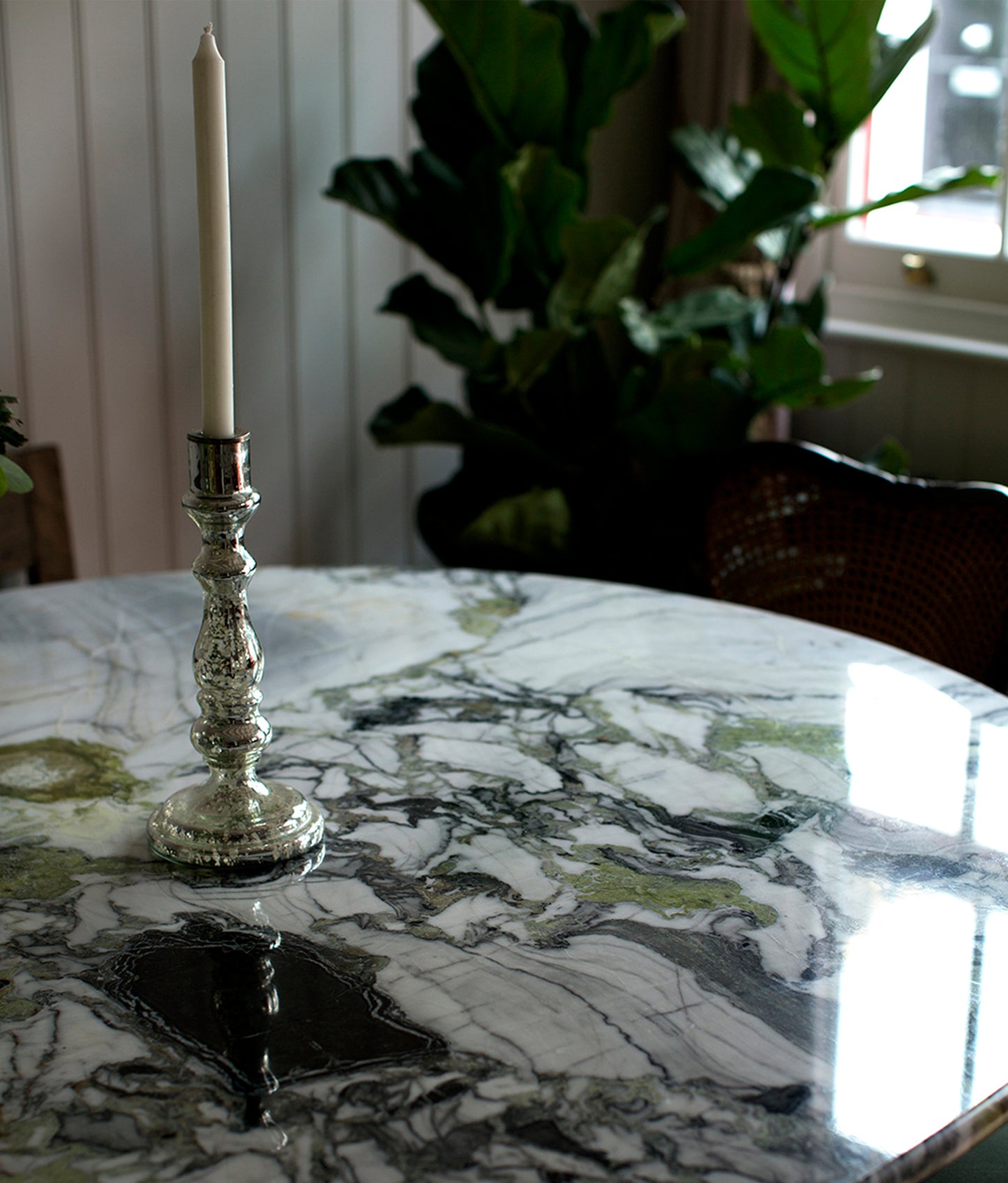 Muse Table™: Marble