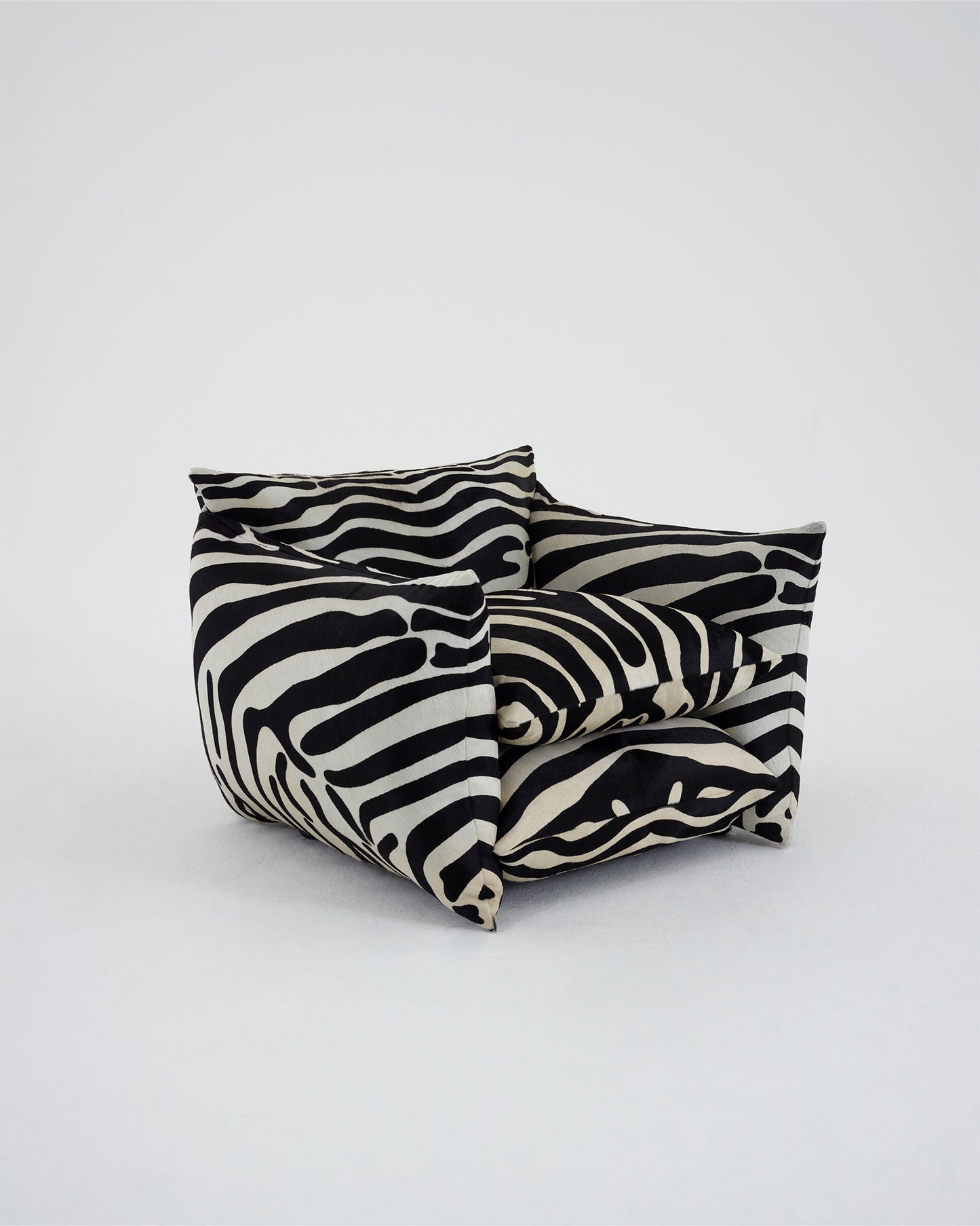 Special Edition Studio Chair™ : Zebra
