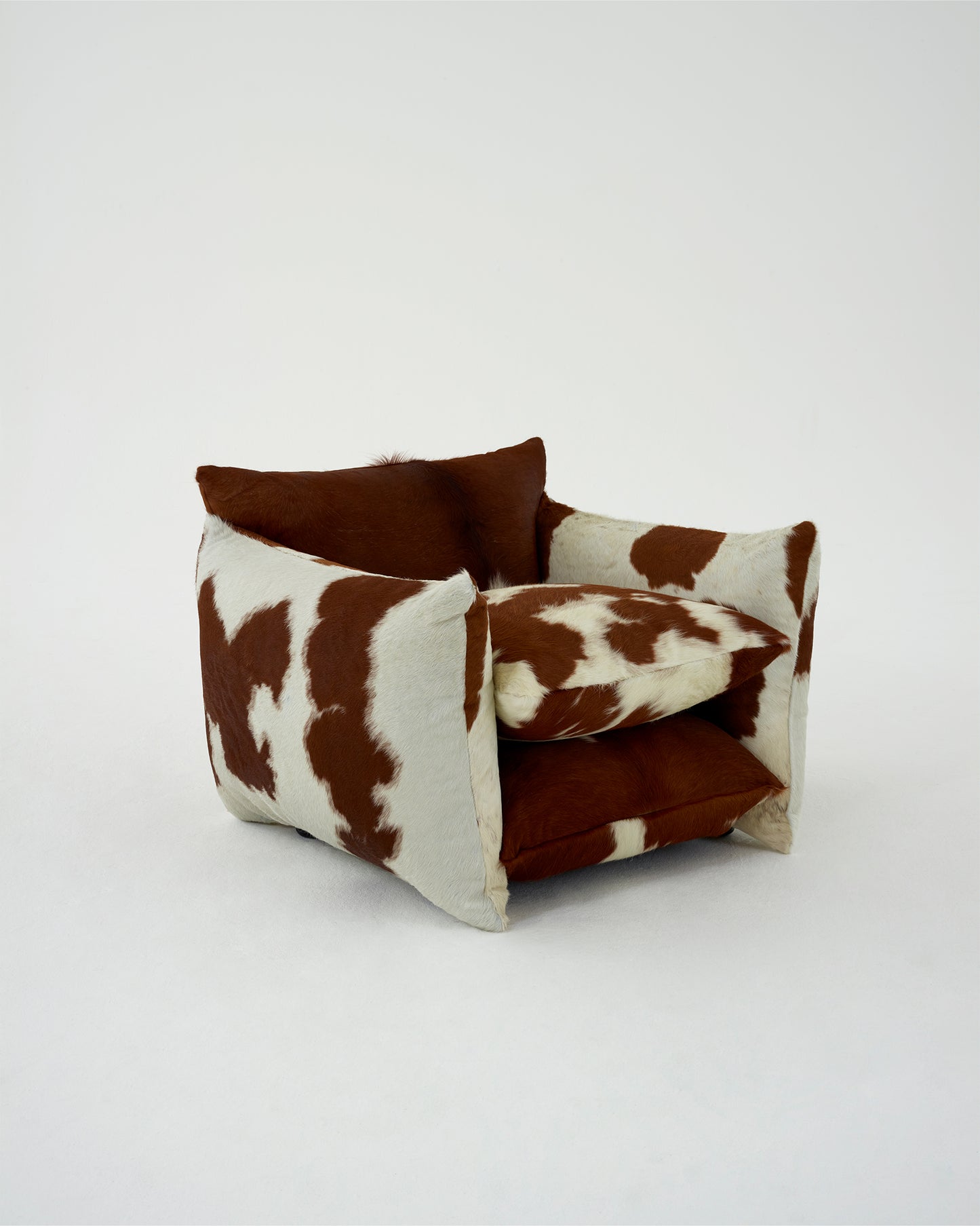 Special Edition Studio Chair™ : Cowhide