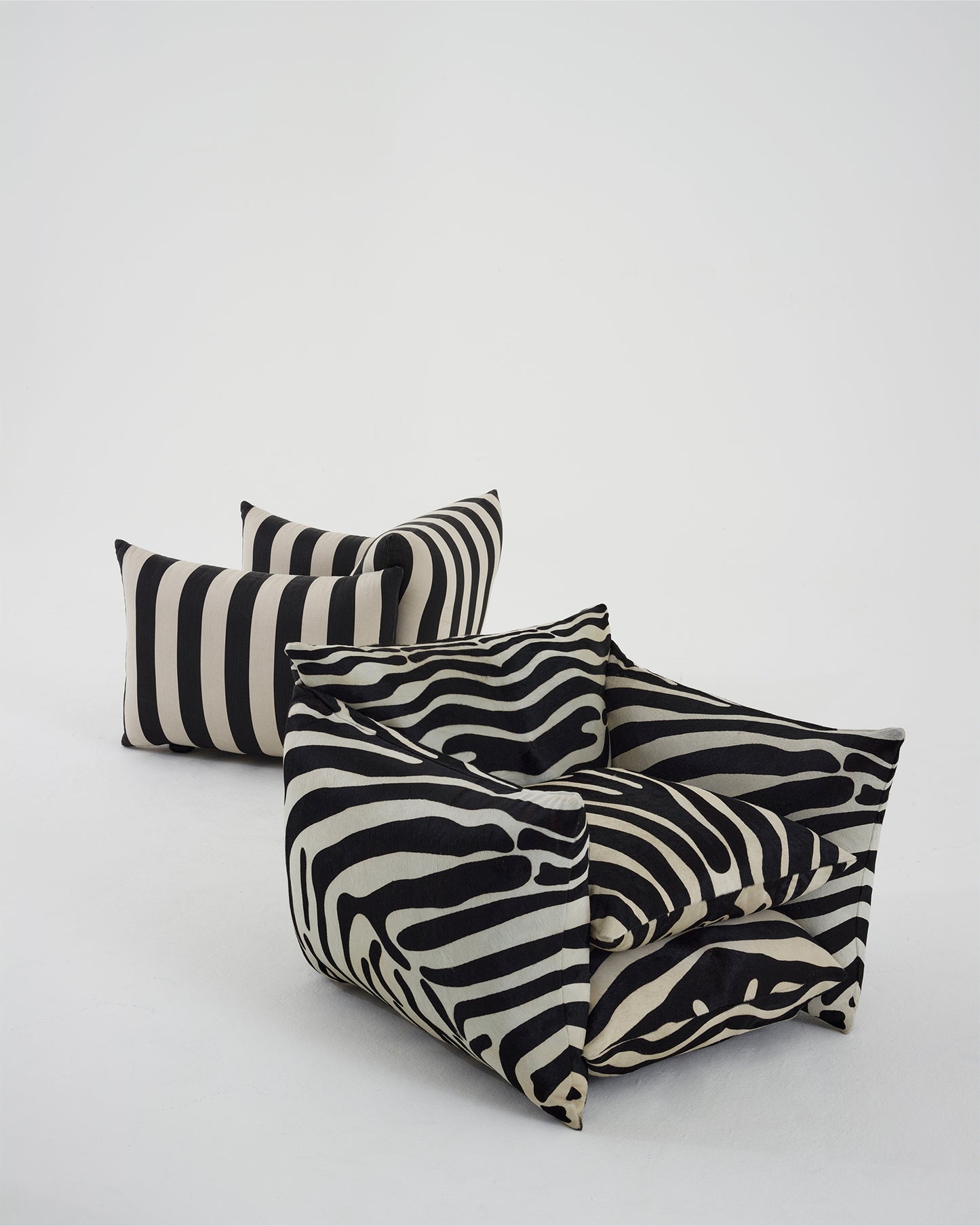 Special Edition Studio Chair™ : Zebra