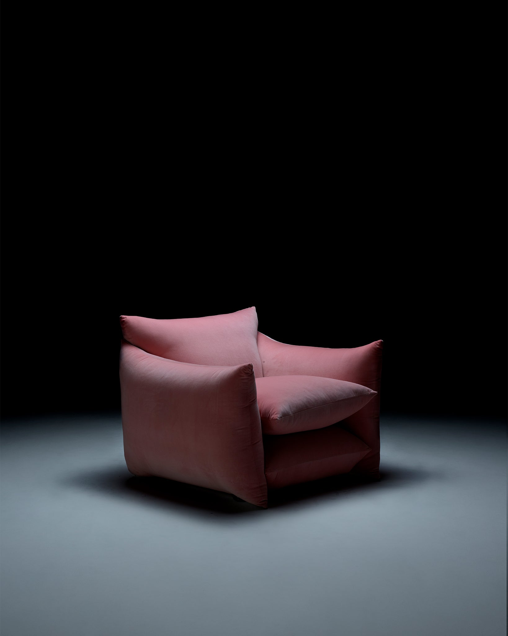 The Studio Chair in 'BS Pink' velvet