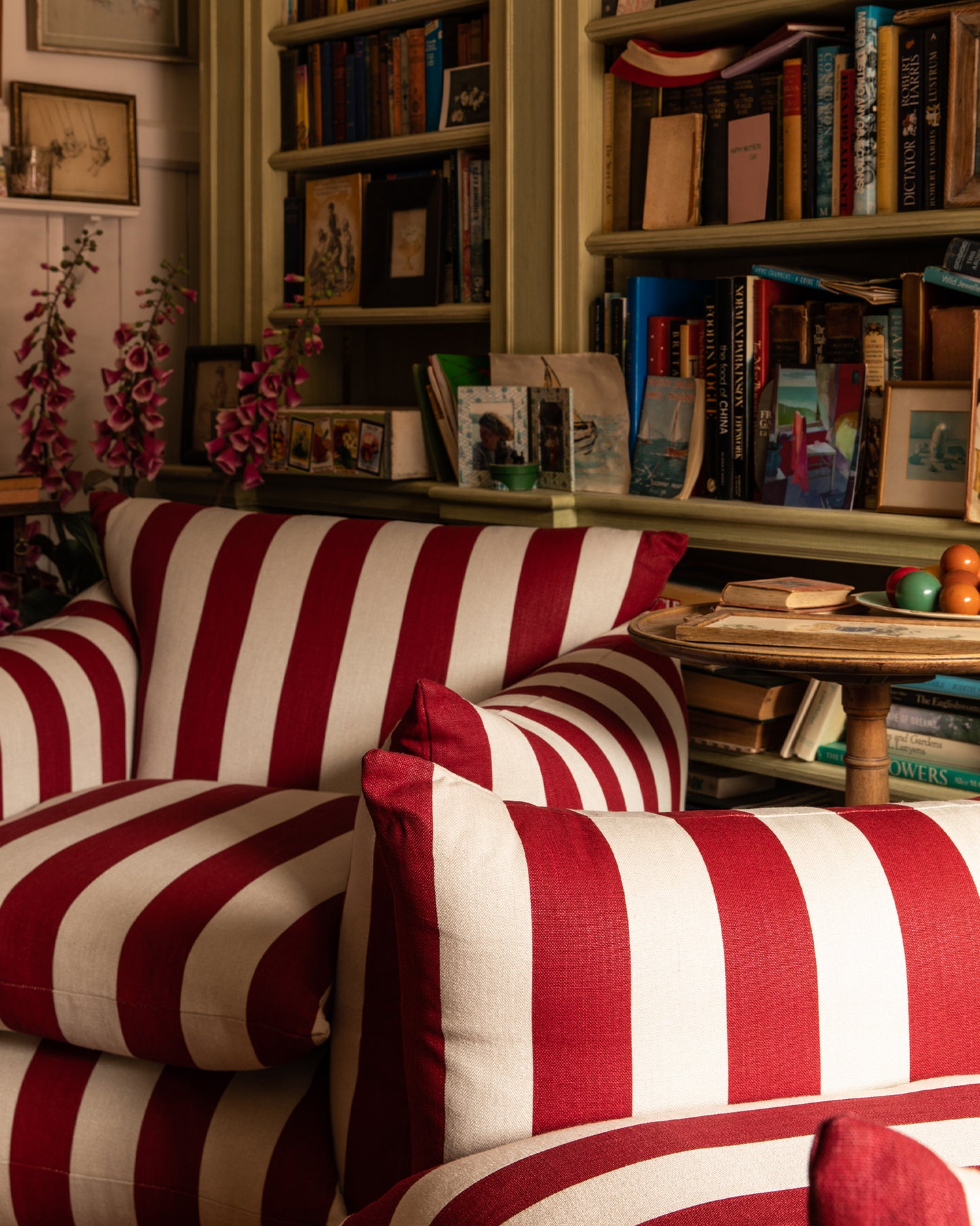 Studio Chair™ : Ruby Studio Stripe