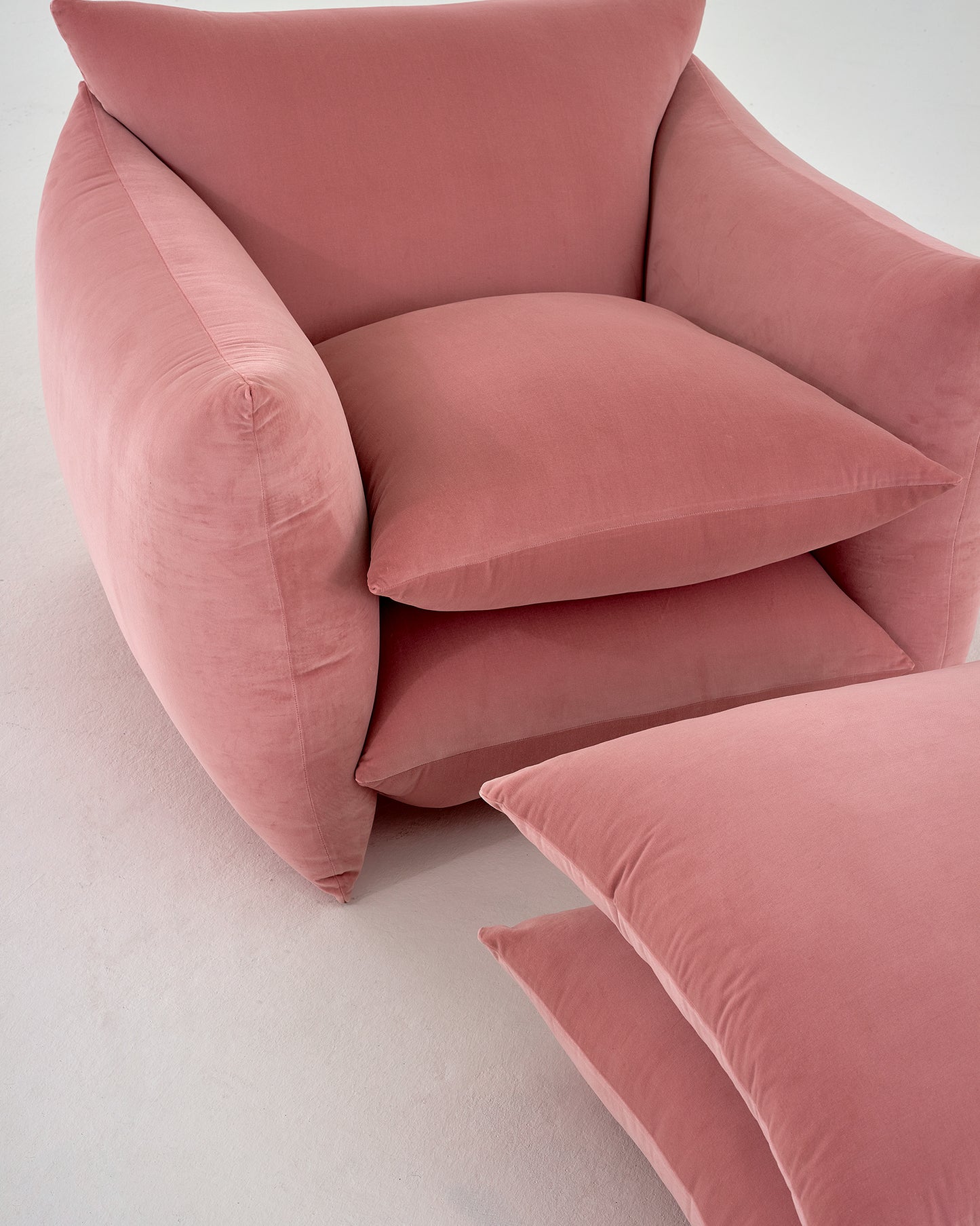 Studio Chair™ : BS Pink Velvet
