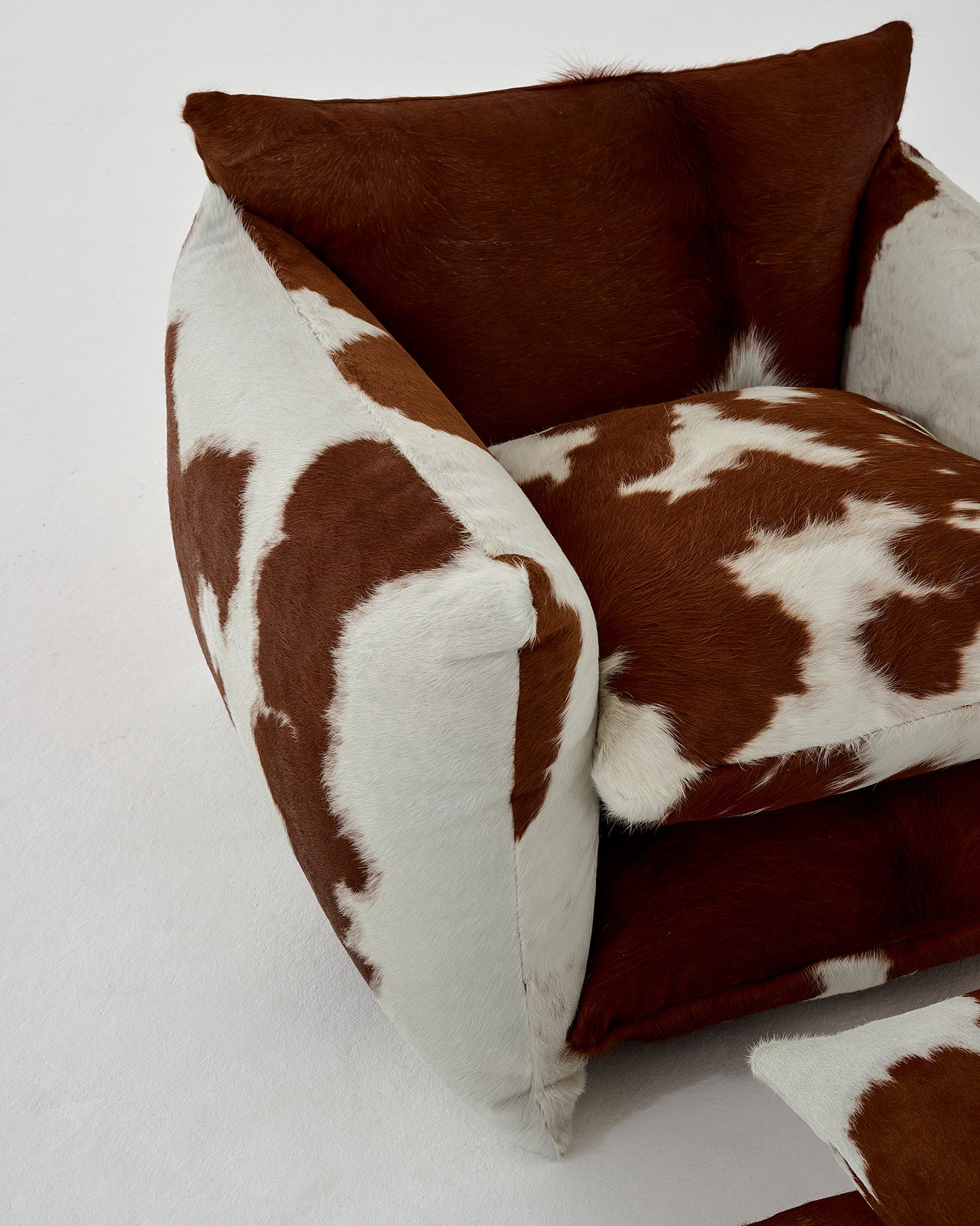 Special Edition Studio Chair™ : Cowhide