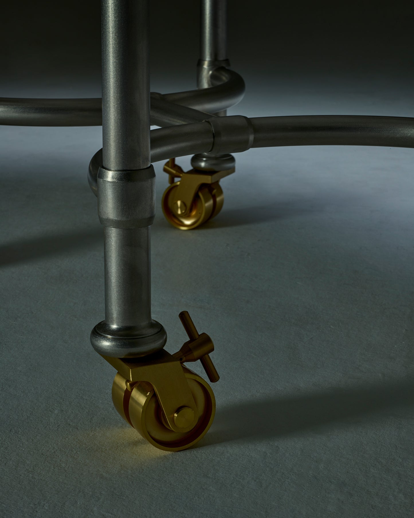 Daydream Muse Table™ : Stainless Steel