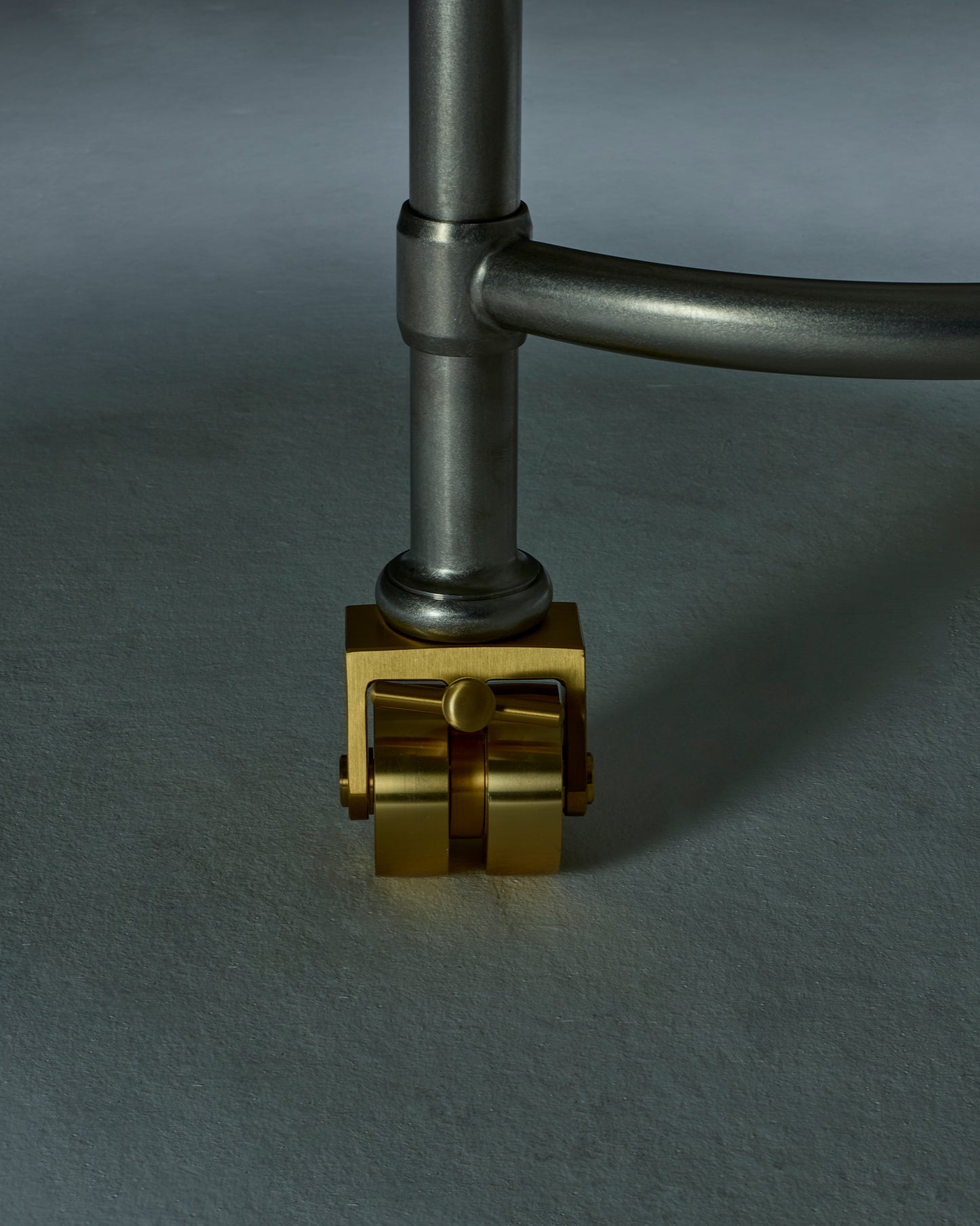 Daydream Muse Table™ : Stainless Steel