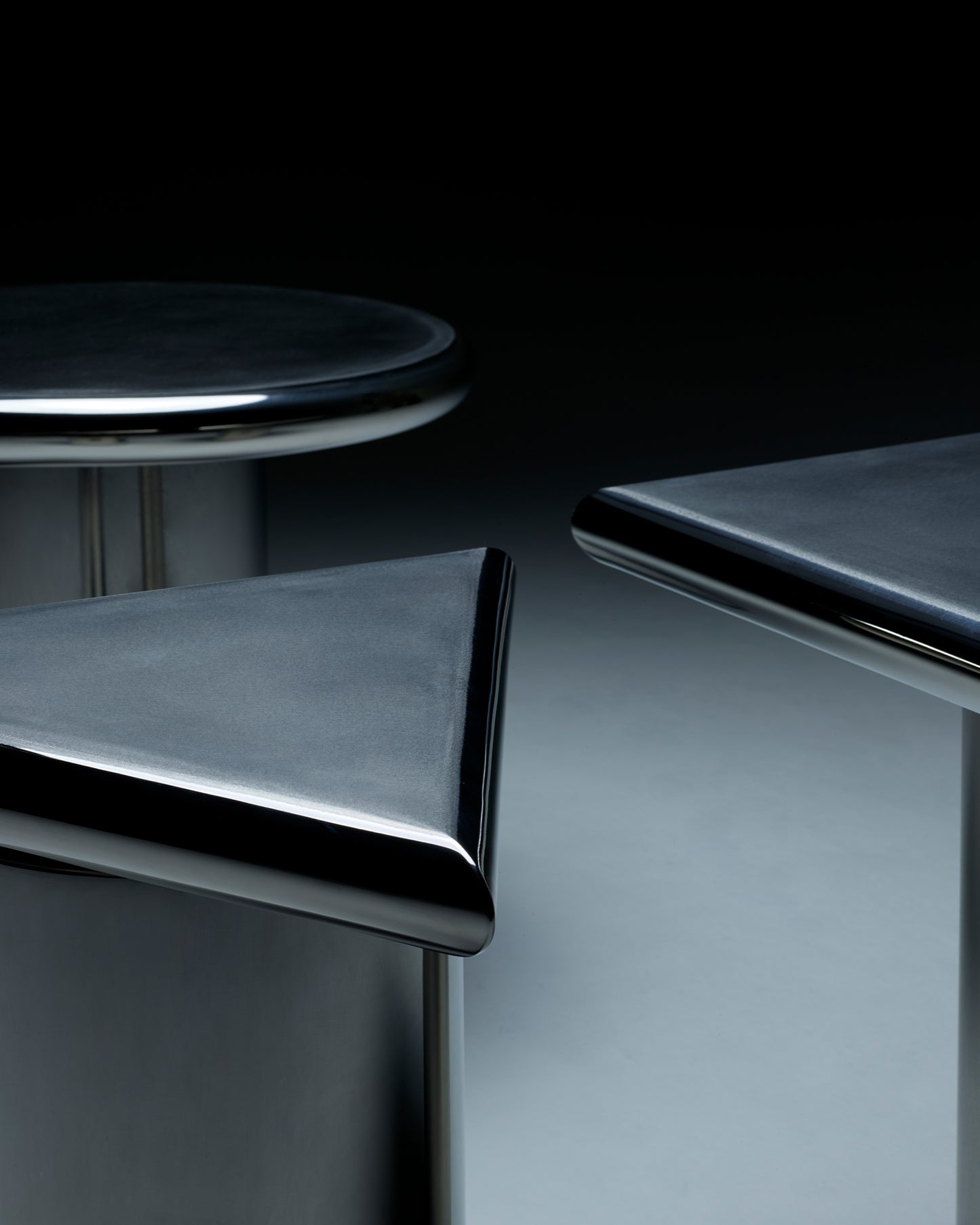 Daydream Shape Table™ : Stainless Steel