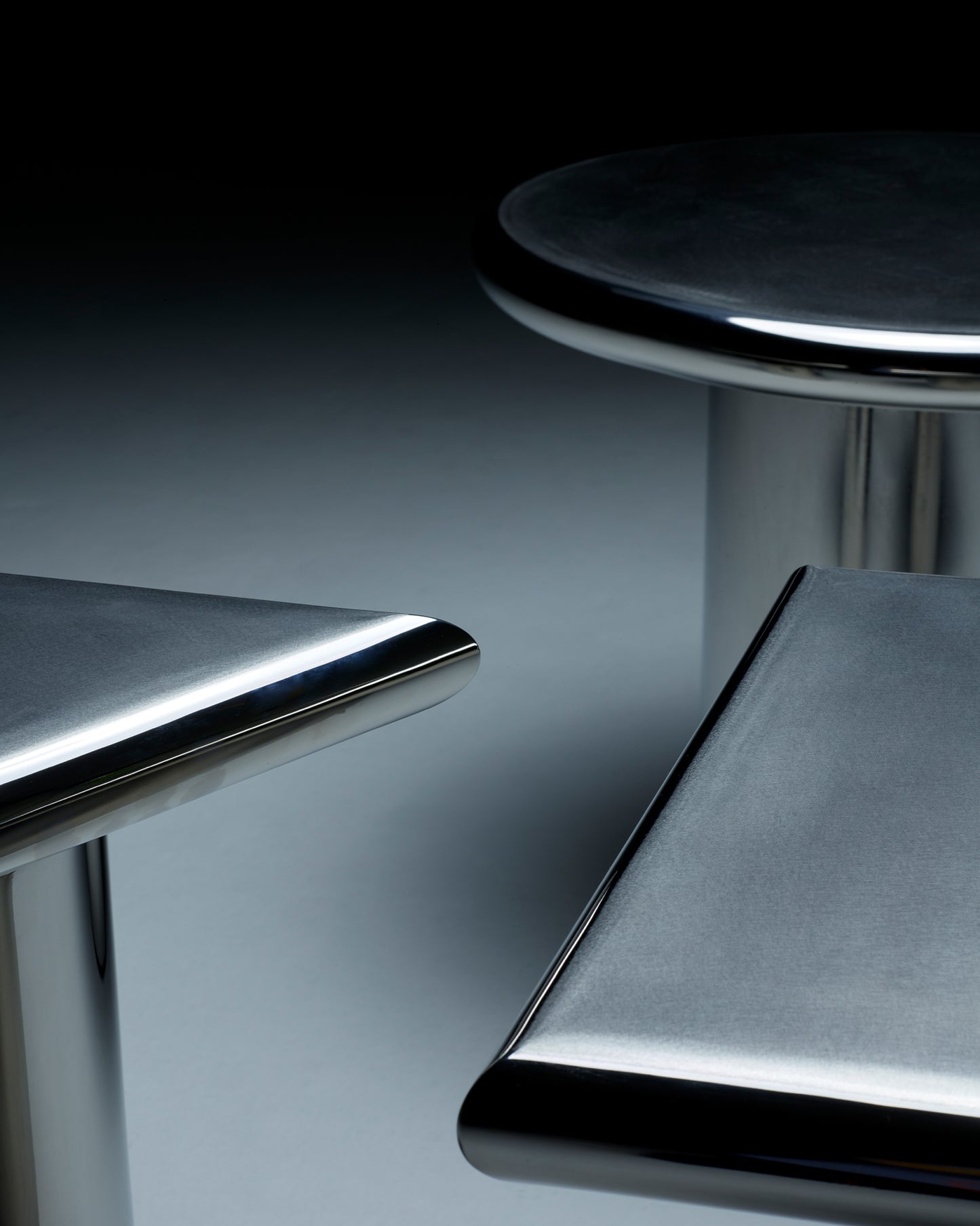 Daydream Shape Table™ : Stainless Steel