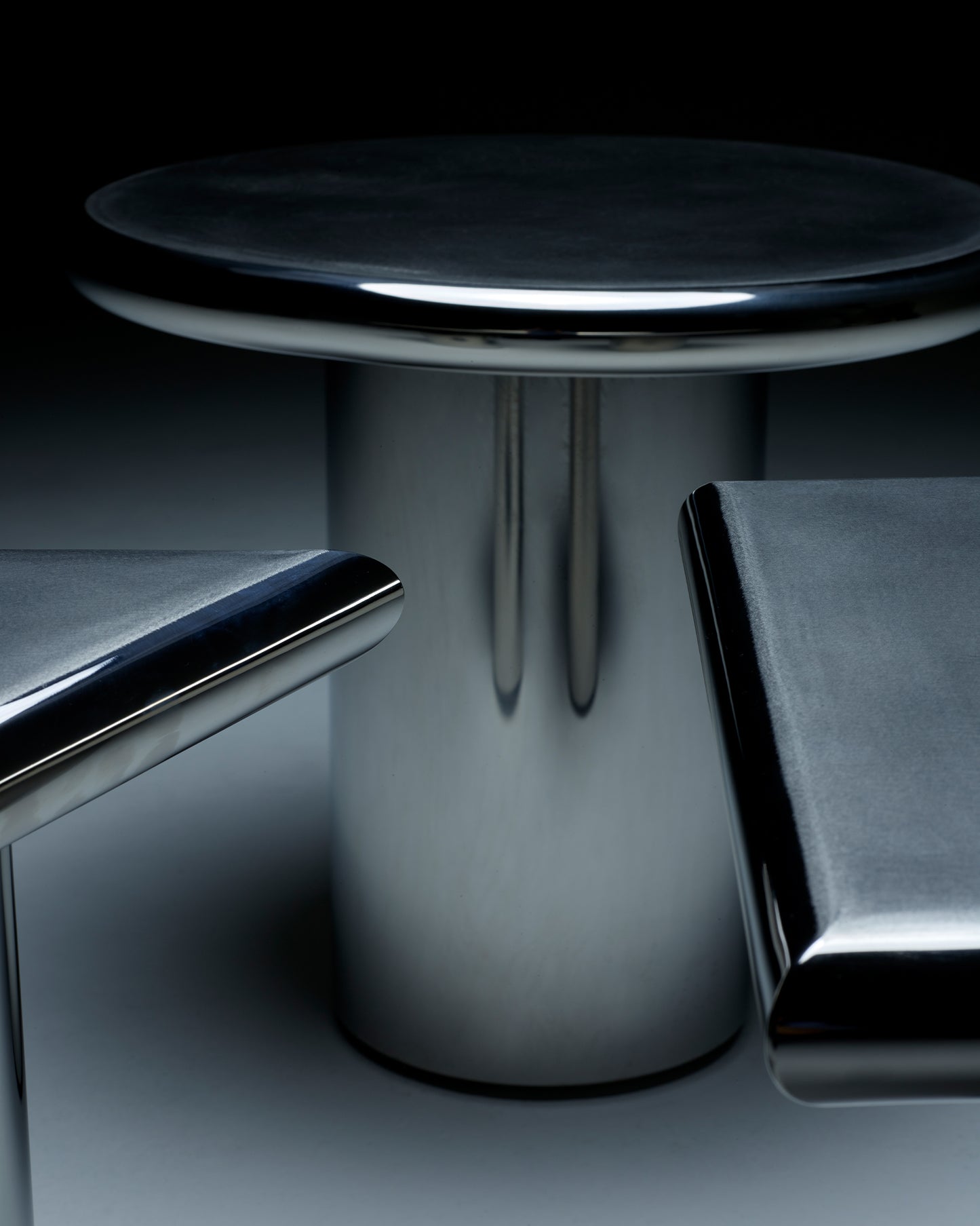 Daydream Shape Table™ : Stainless Steel