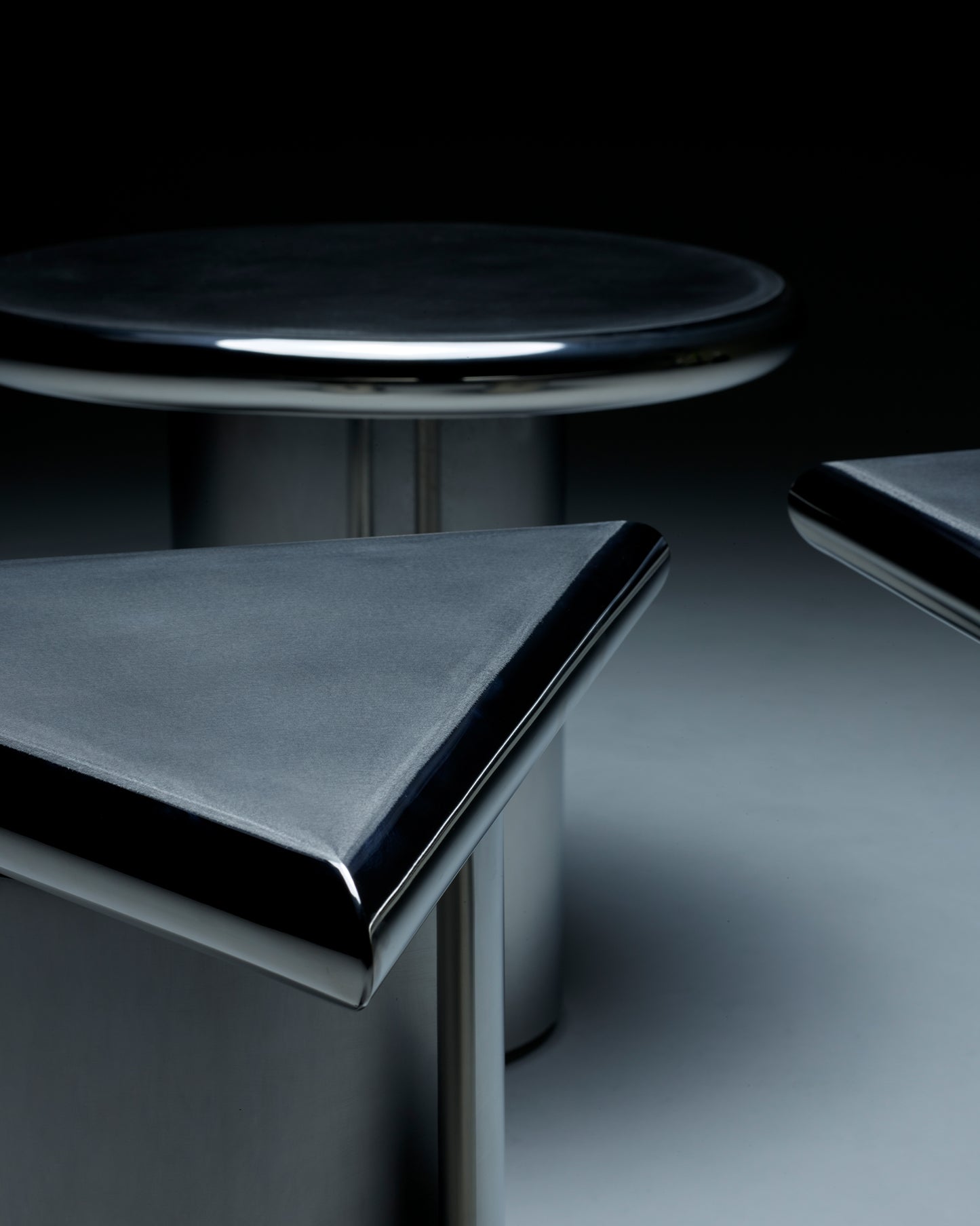 Daydream Shape Table™ : Stainless Steel