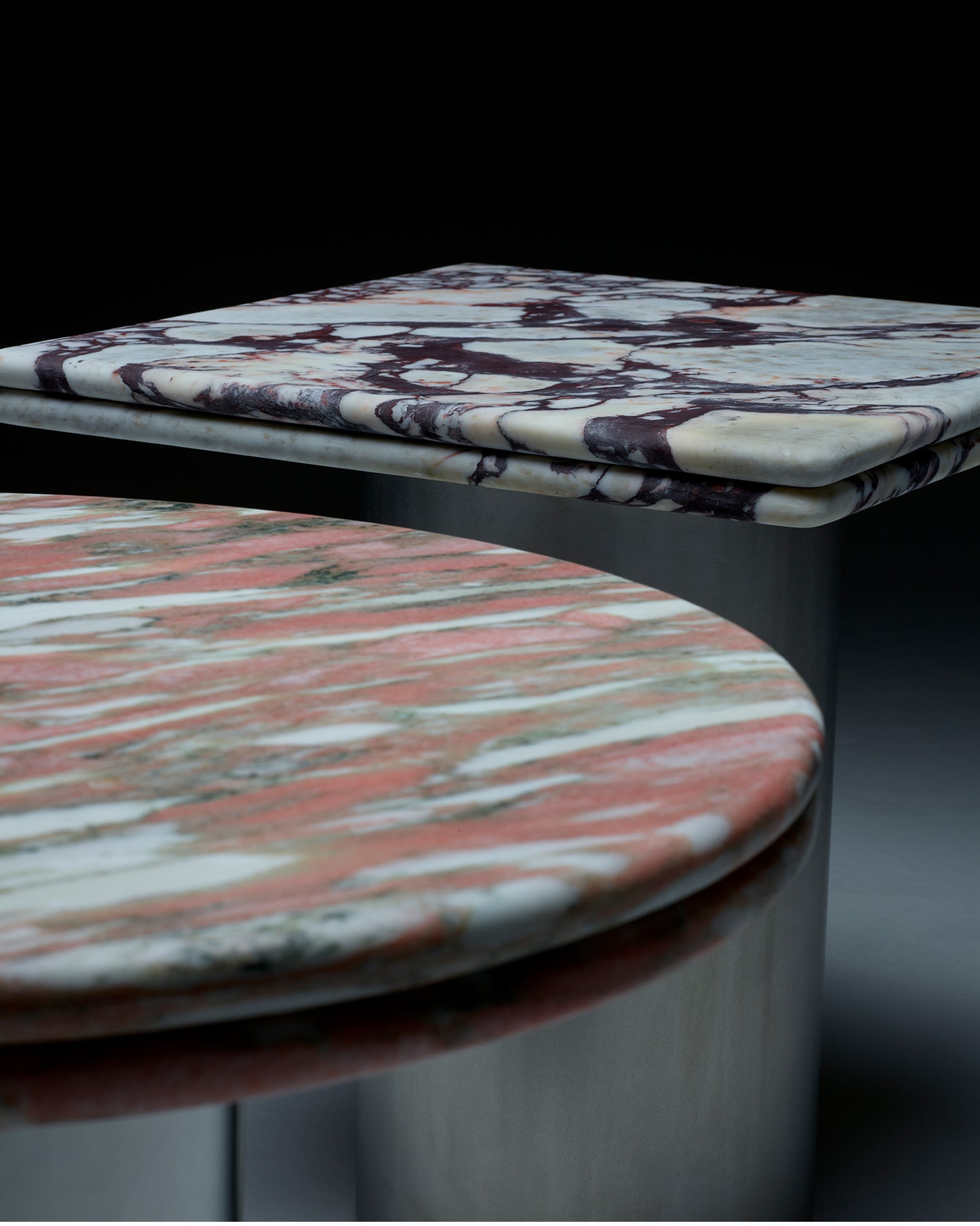 Daydream Shape Table™ : Marble
