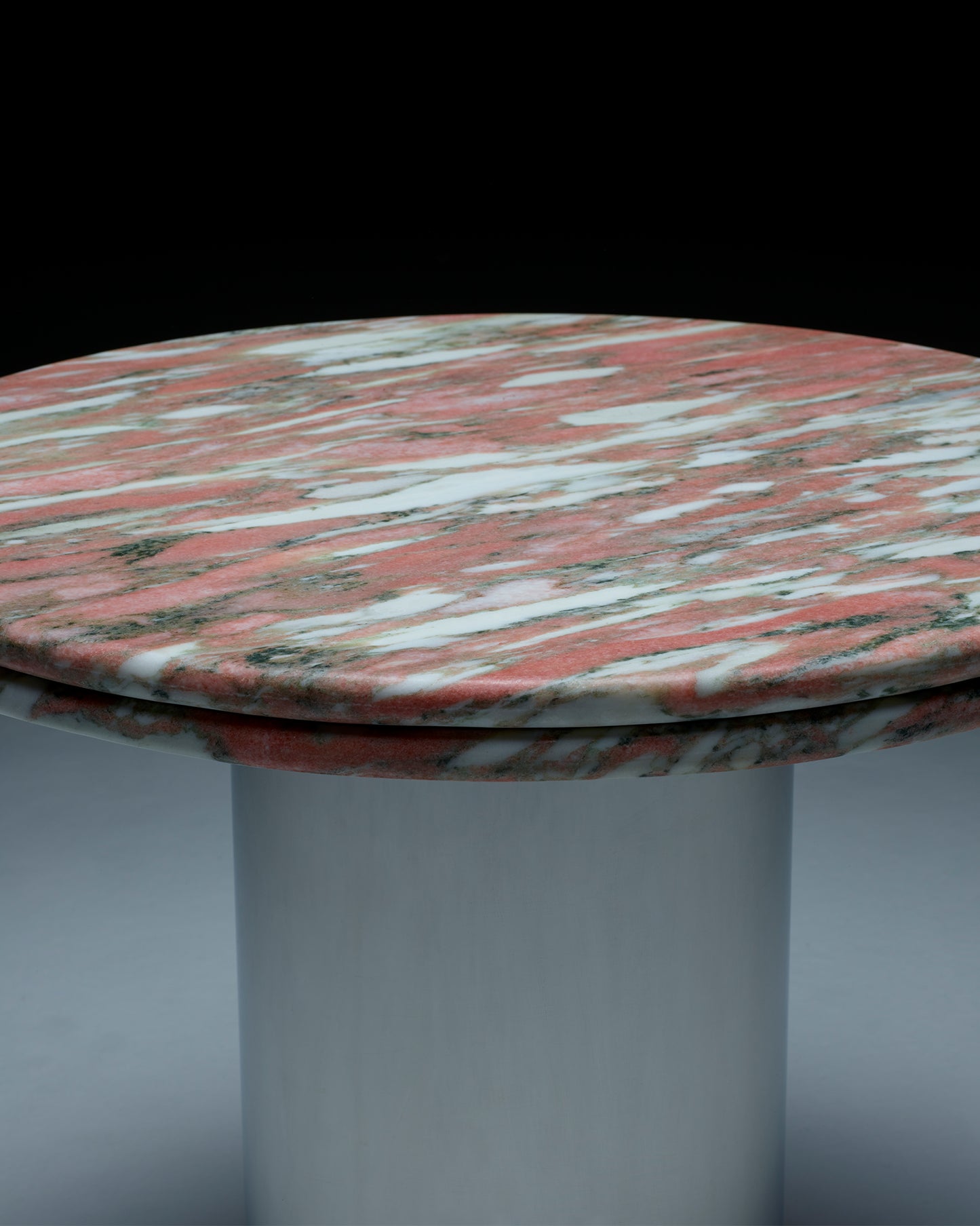 Daydream Shape Table™ : Marble