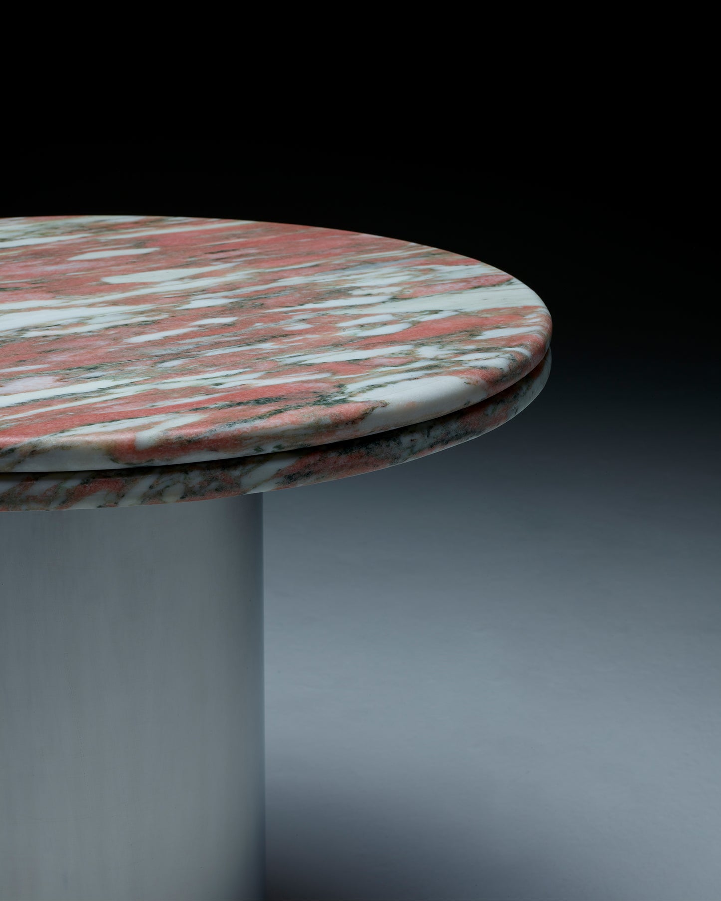 Daydream Shape Table™ : Marble