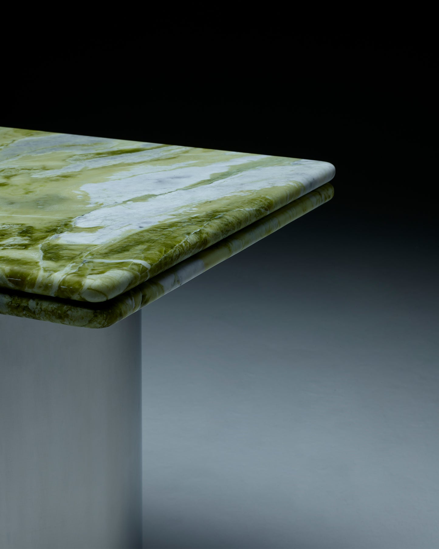 Daydream Shape Table™ : Marble