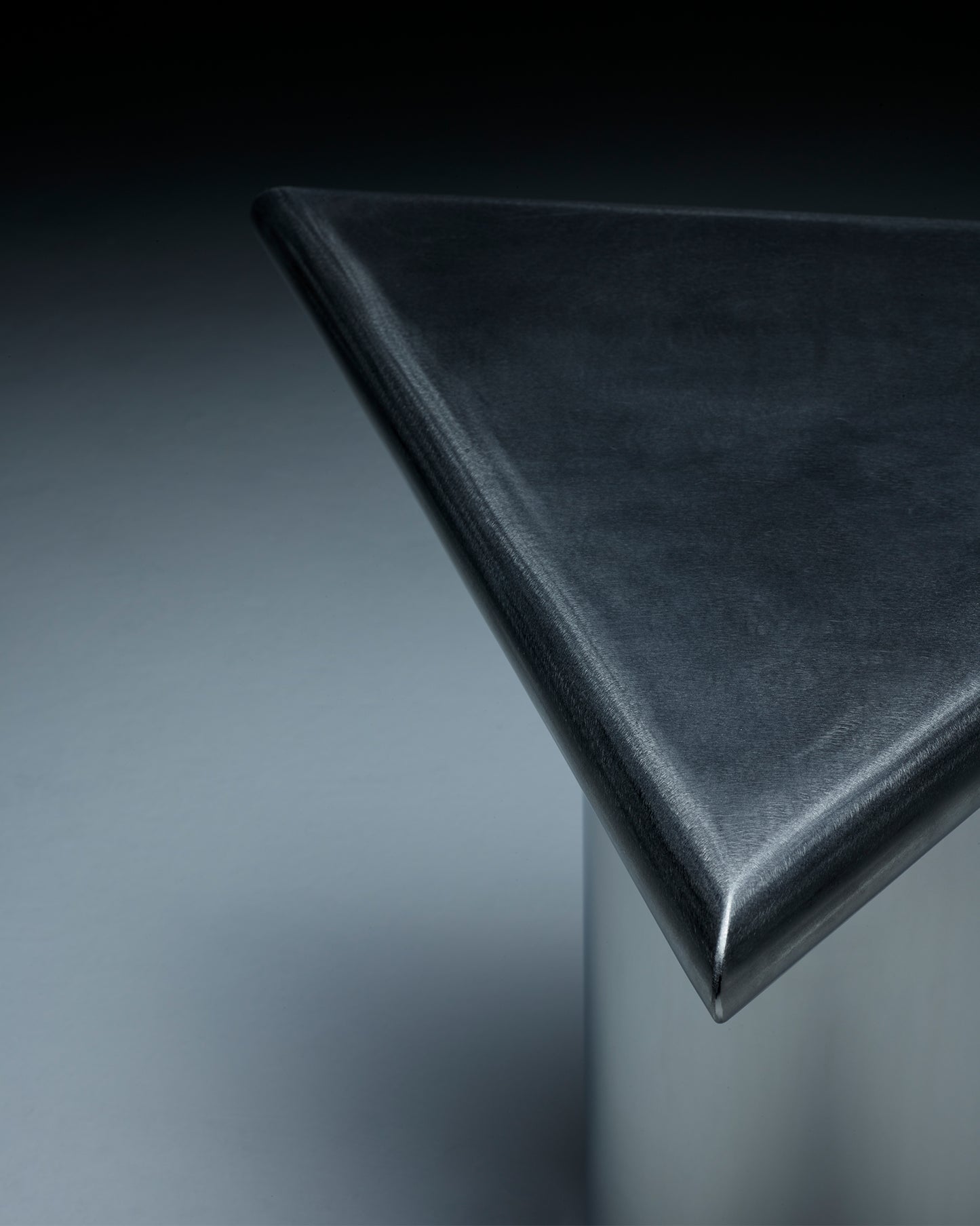 Daydream Shape Table™ : Stainless Steel