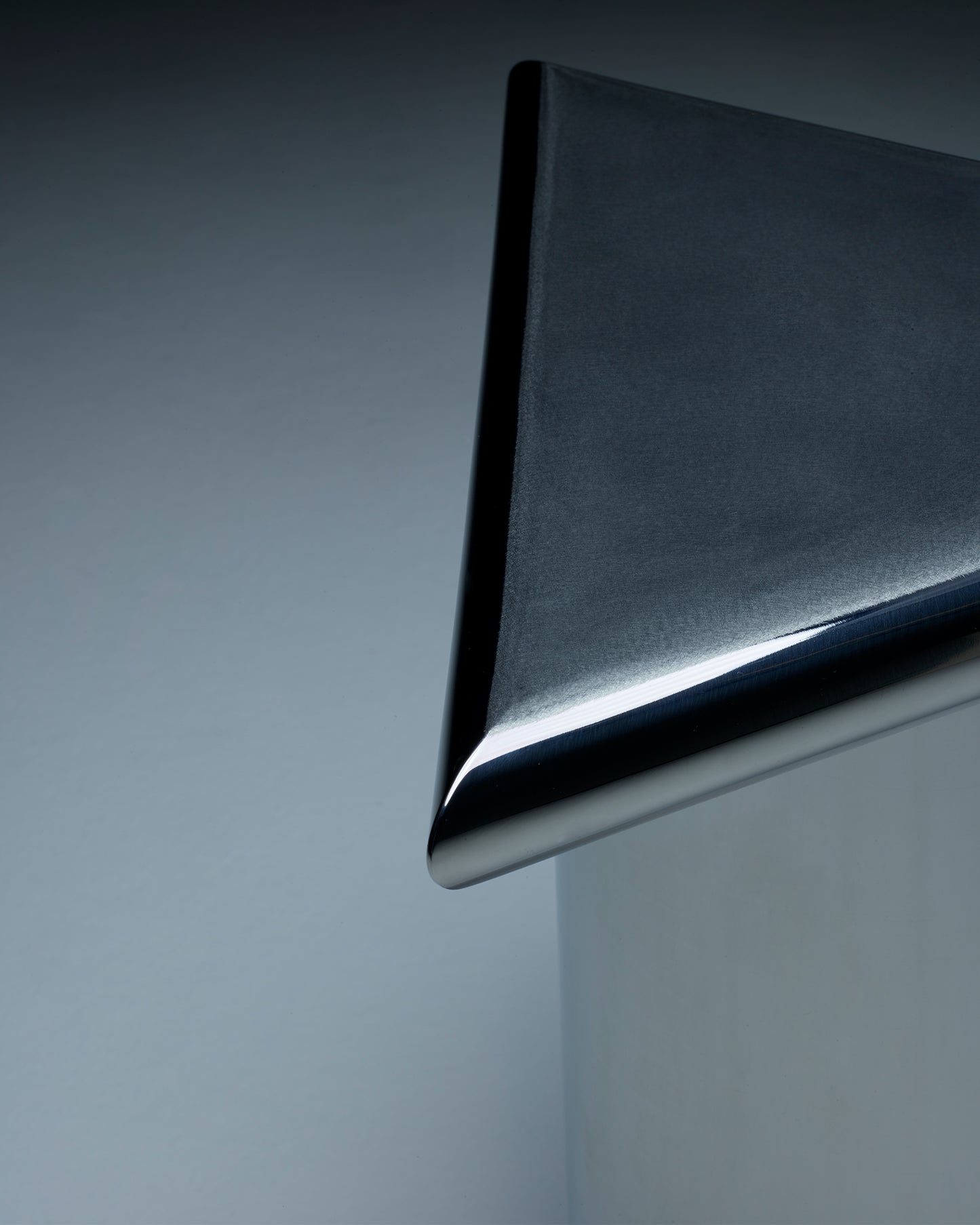 Daydream Shape Table™ : Stainless Steel