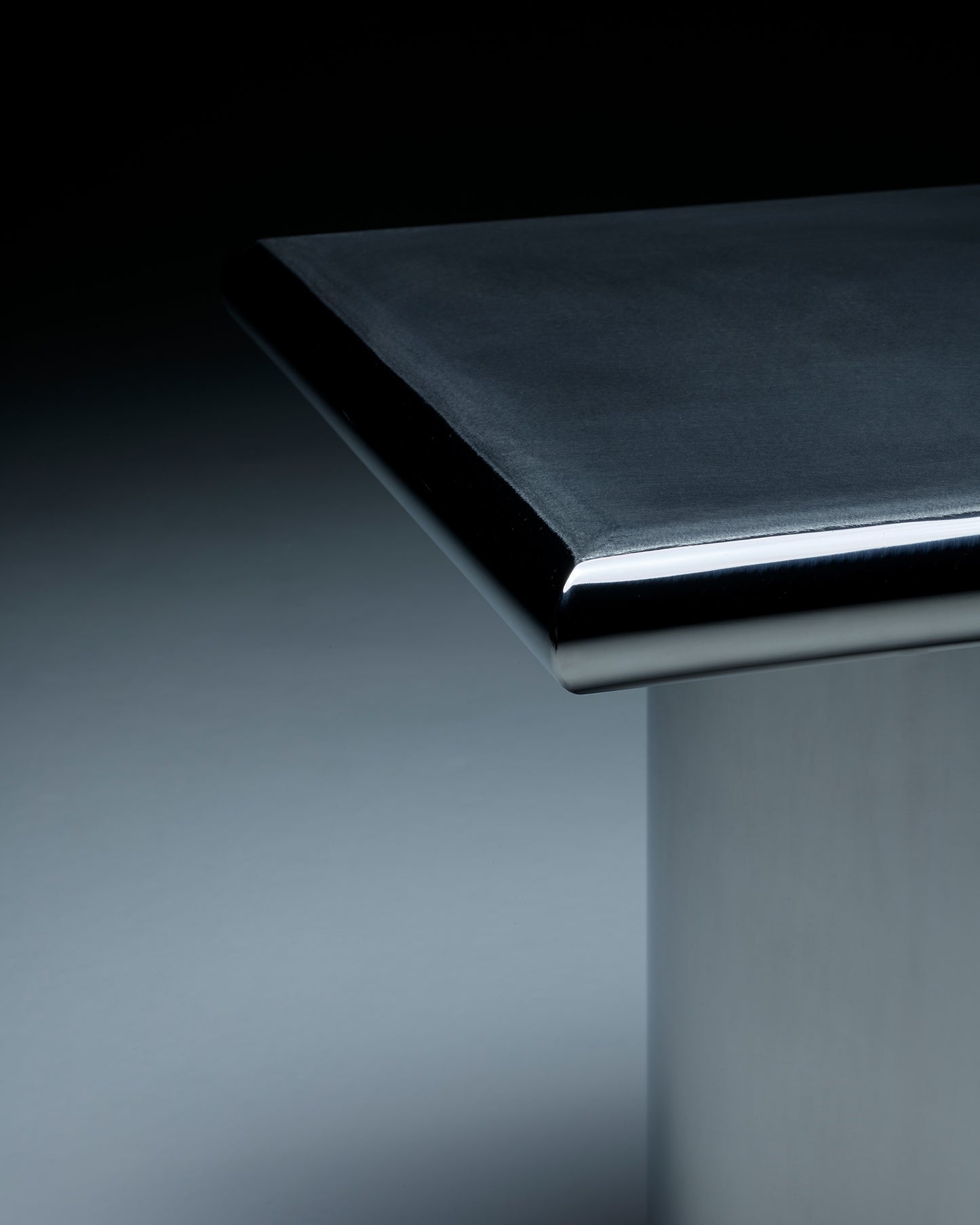 Daydream Shape Table™ : Stainless Steel