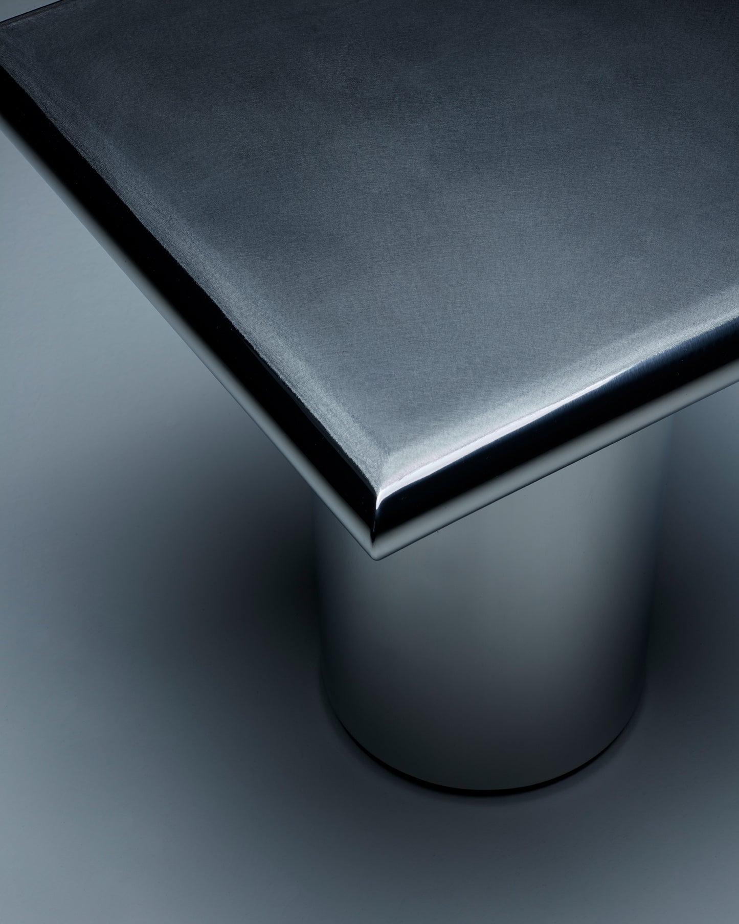 Daydream Shape Table™ : Stainless Steel
