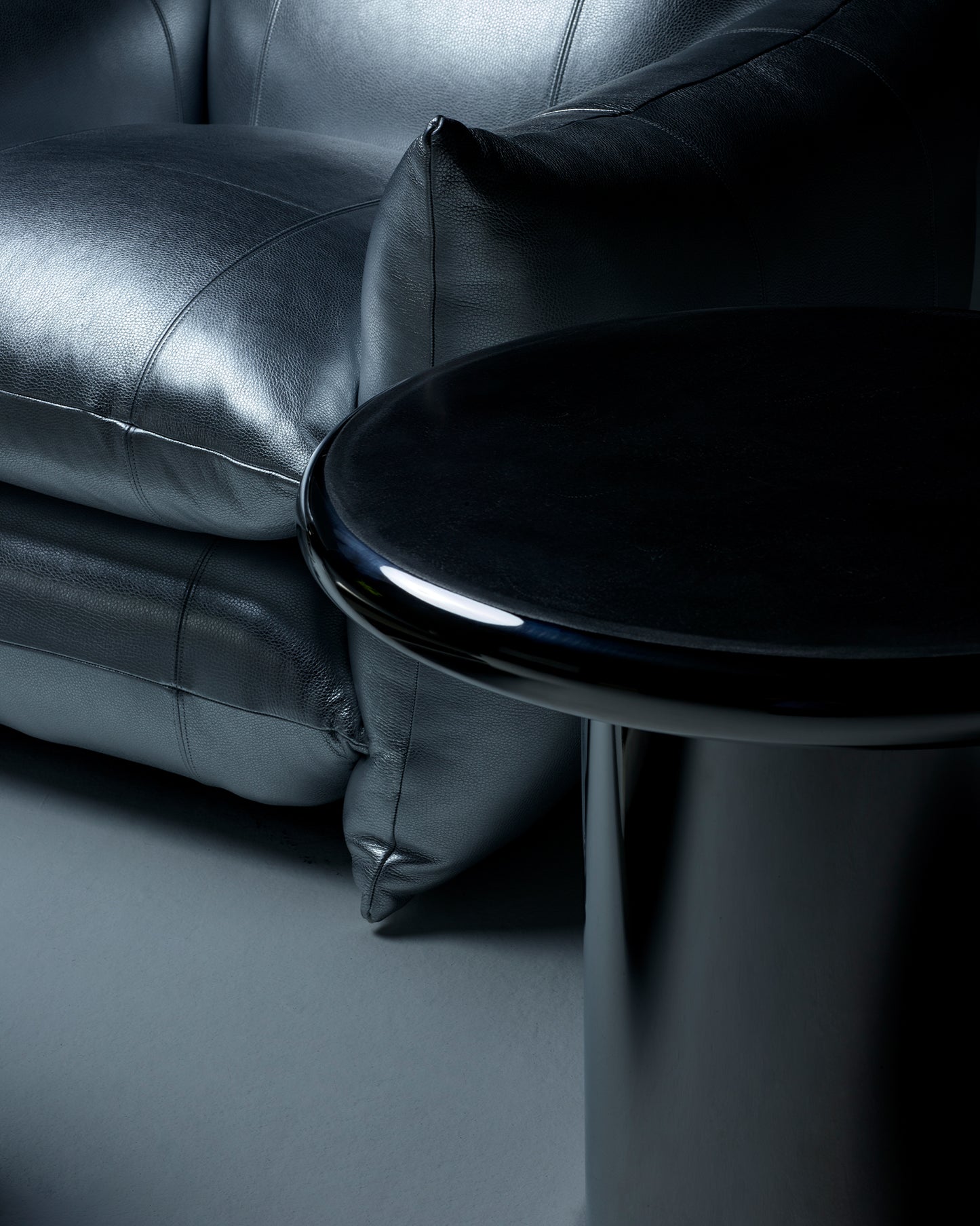 Daydream Shape Table™ : Stainless Steel