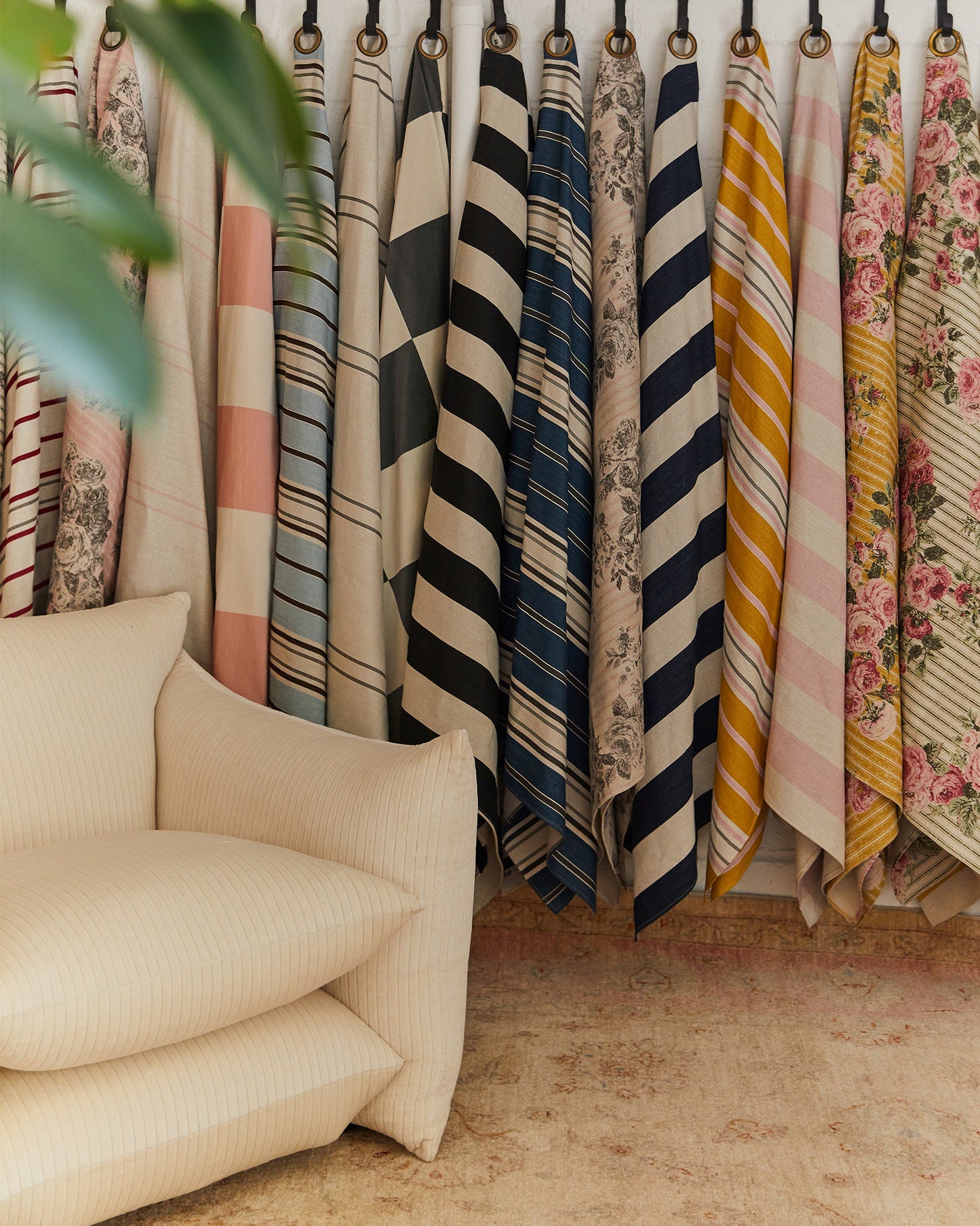 Studio Chair™ : Milk Jumbo Cord