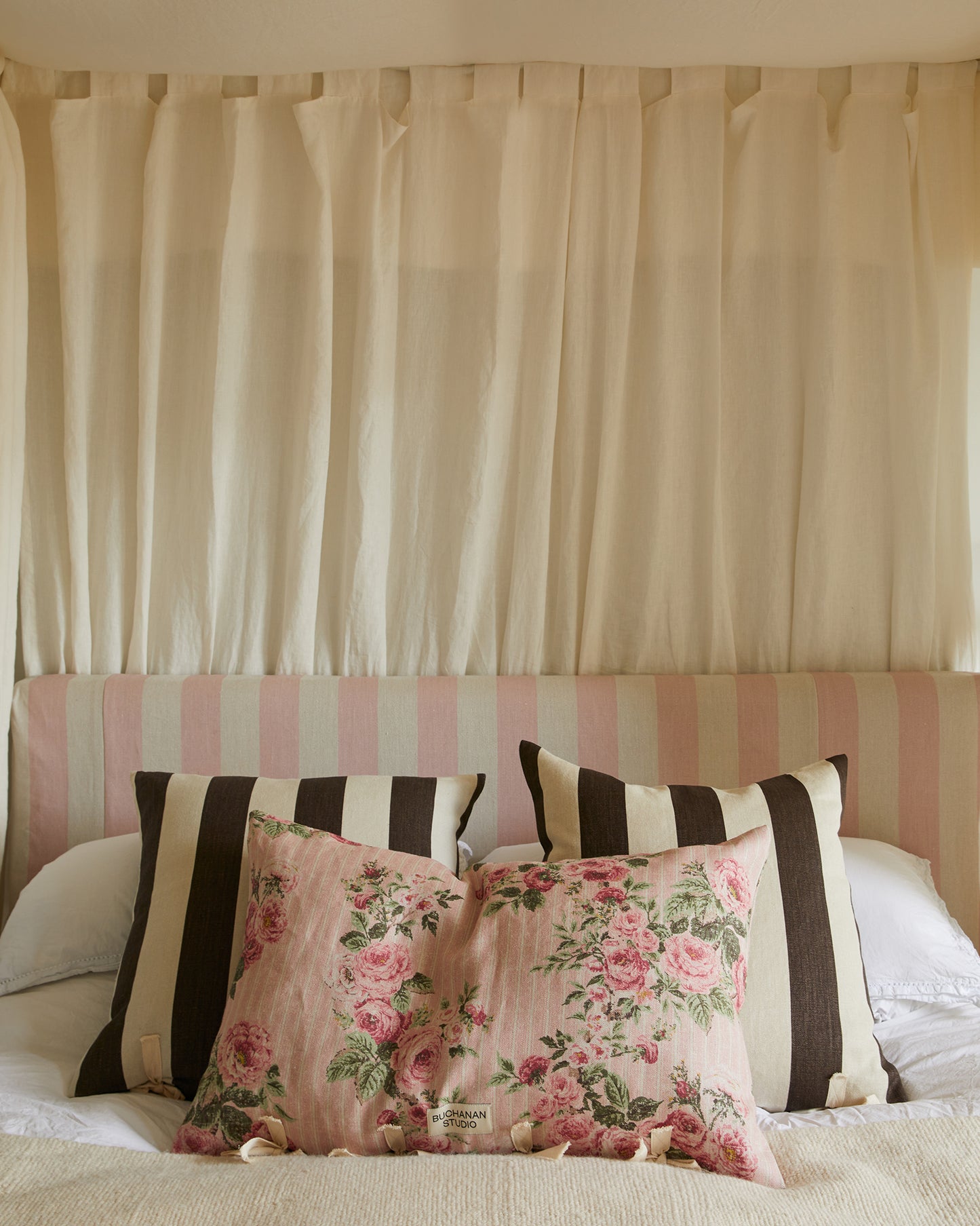 Cushion in Studio Stripe™