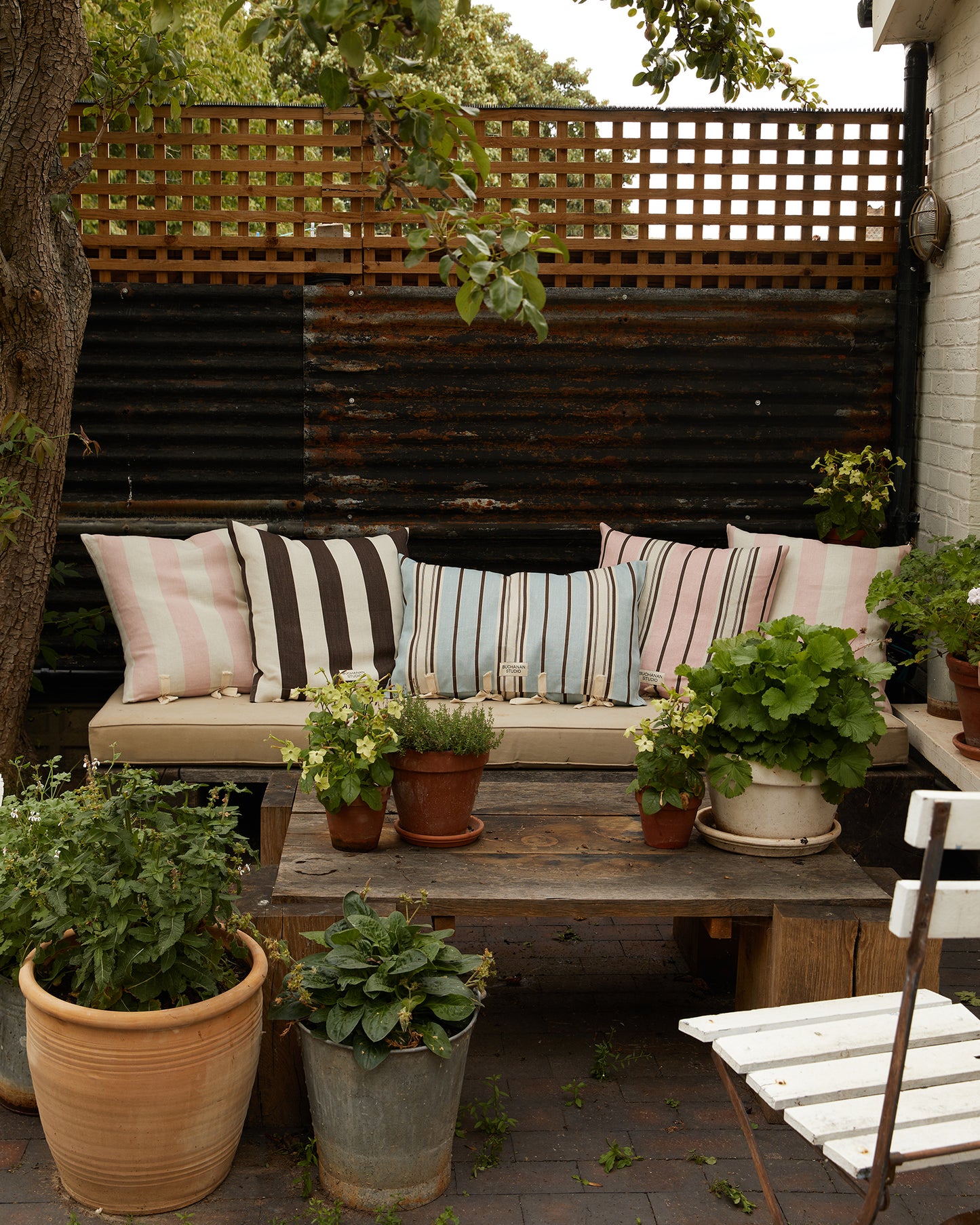 Cushion in Studio Stripe™