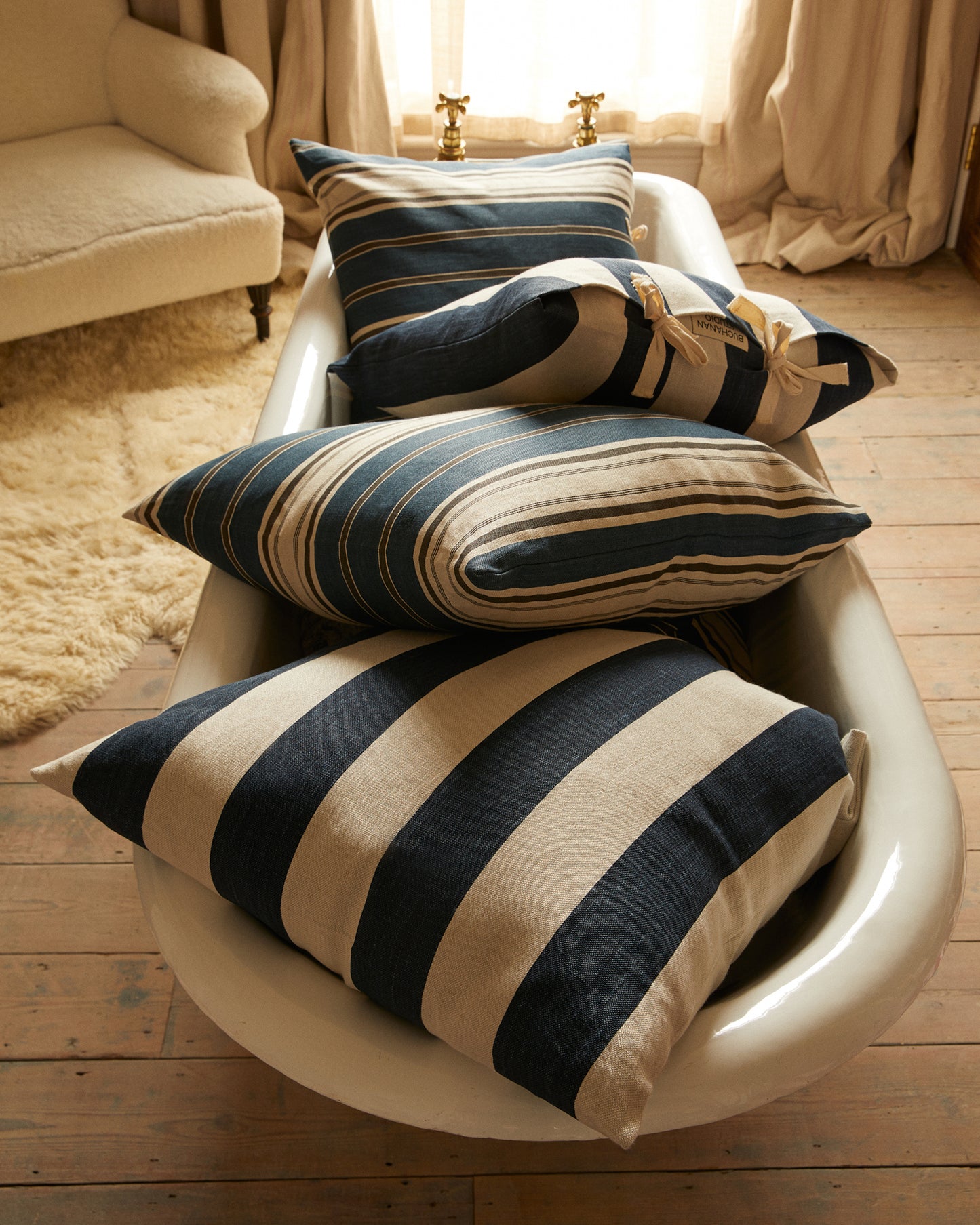 Cushion in Studio Stripe™