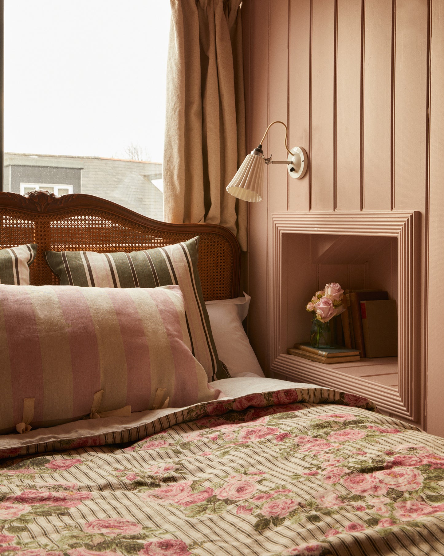 Cushion in Studio Stripe™