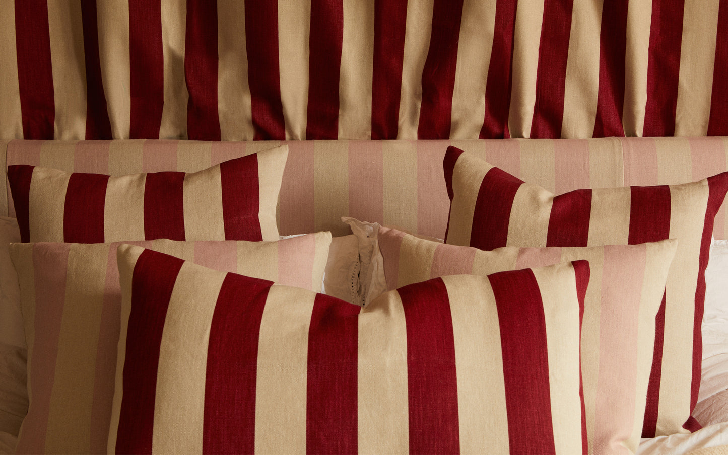 Cushion in Studio Stripe™