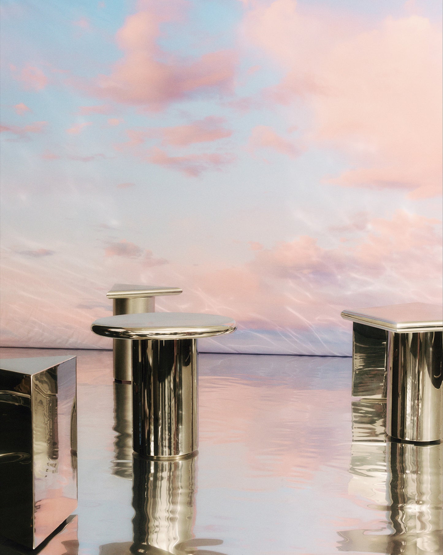 Daydream Shape Table™ : Stainless Steel