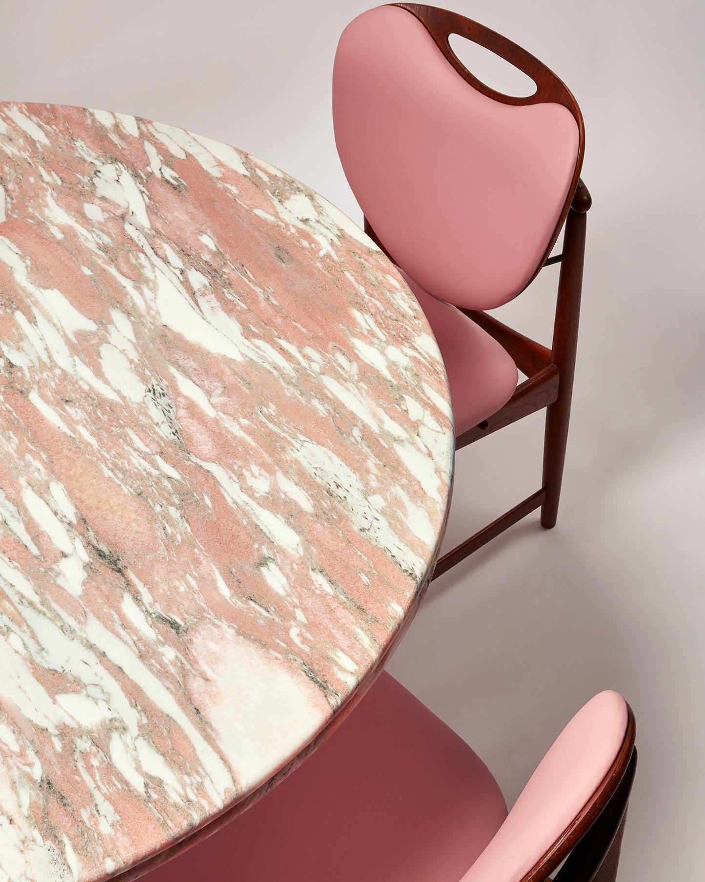 Muse Table™: Marble
