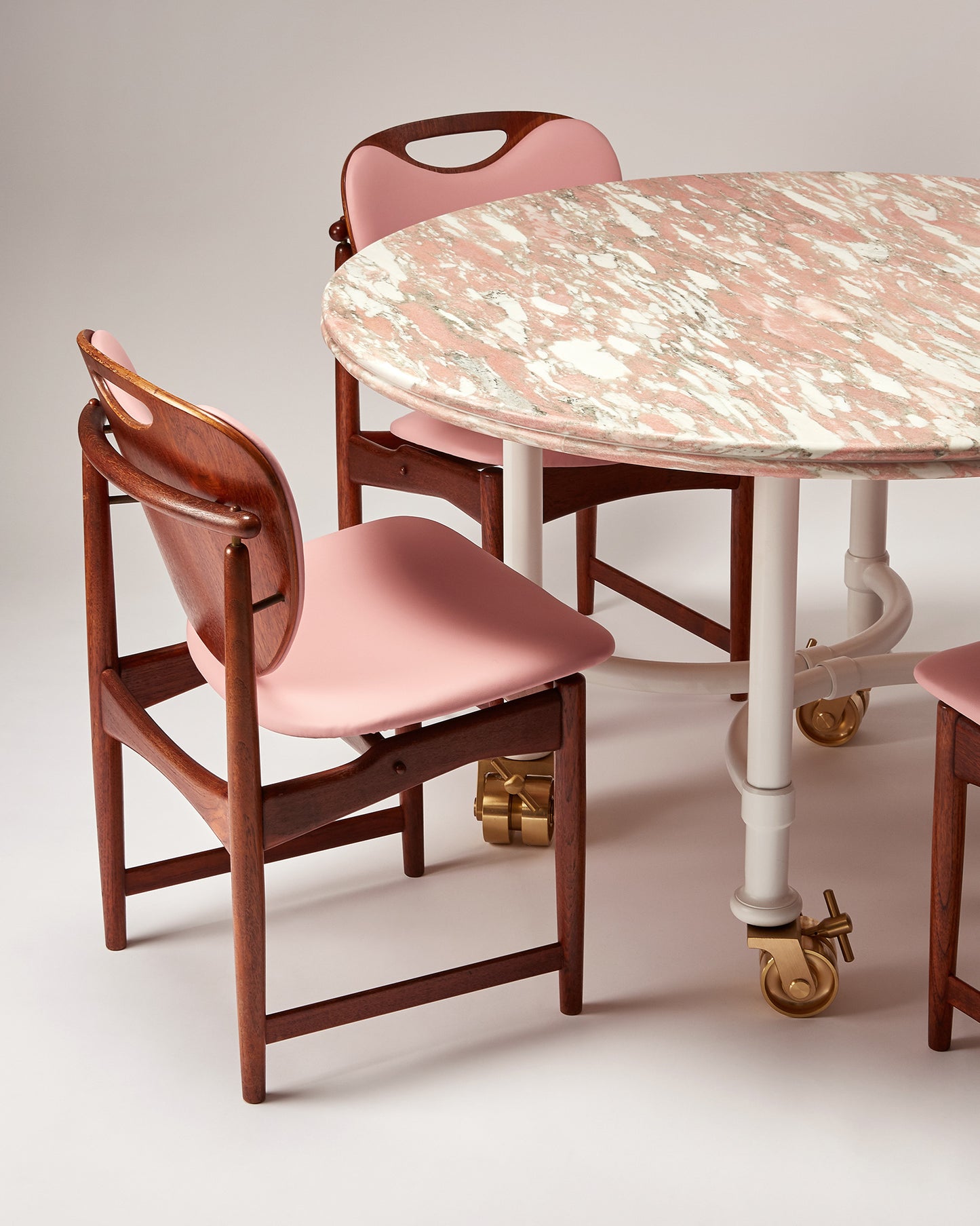 Muse Table™: Marble