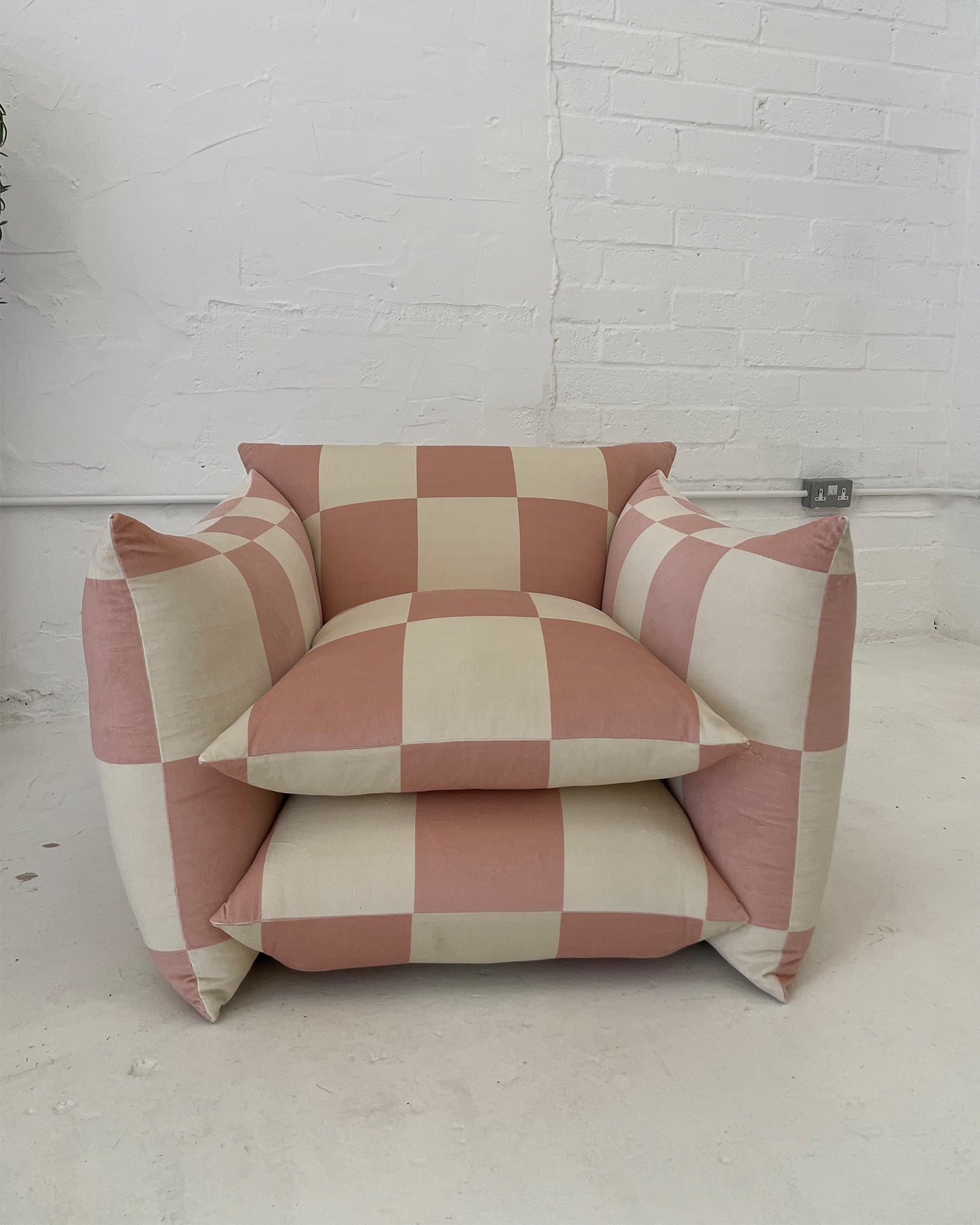 Studio Chair™ : Checkmate Velvet