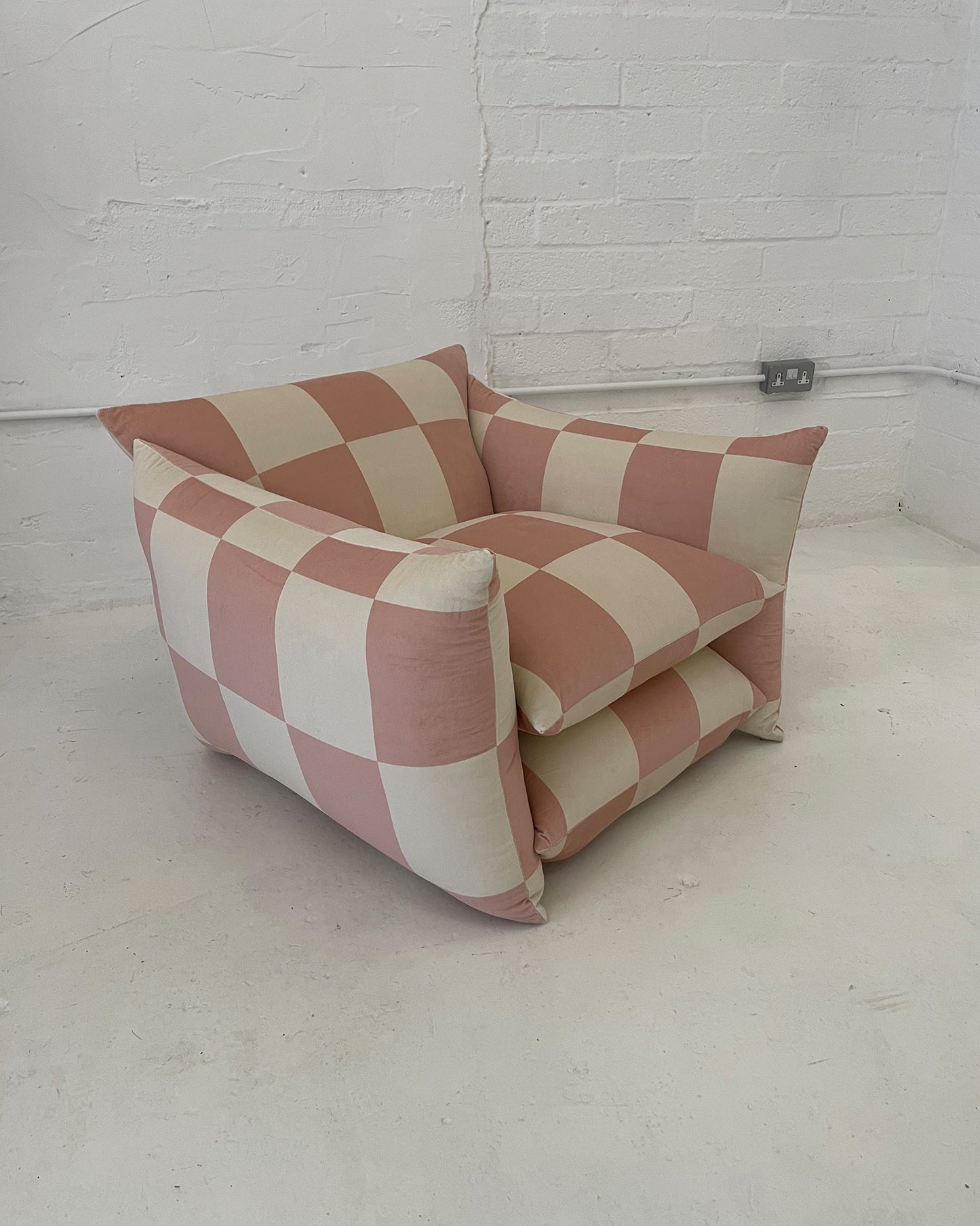 Studio Chair™ : Checkmate Velvet