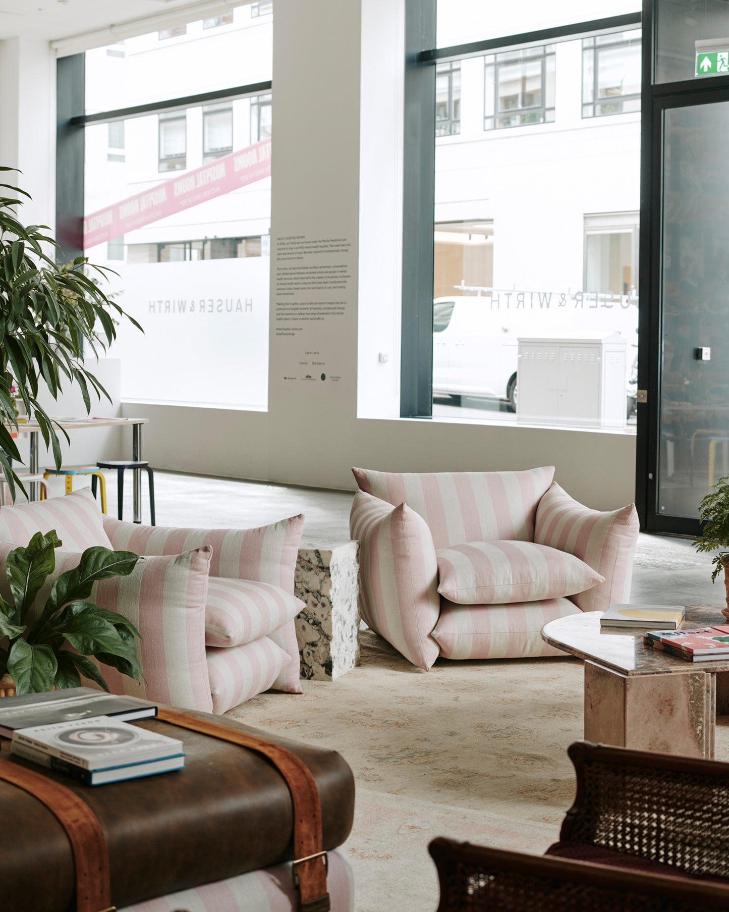 Studio Chair™ : Rose Studio Stripe