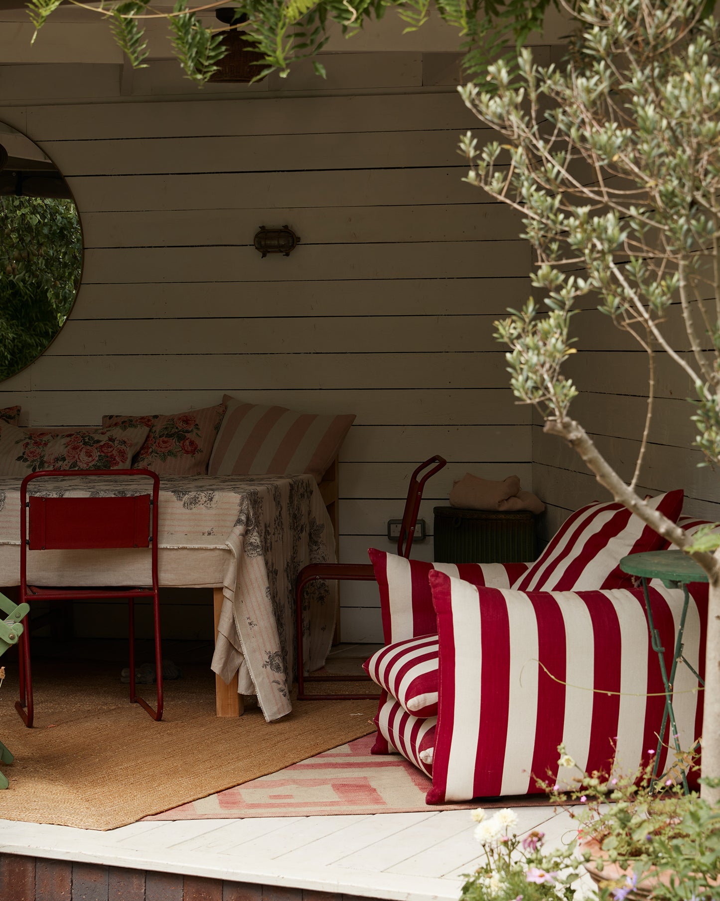 Studio Chair™ : Ruby Studio Stripe